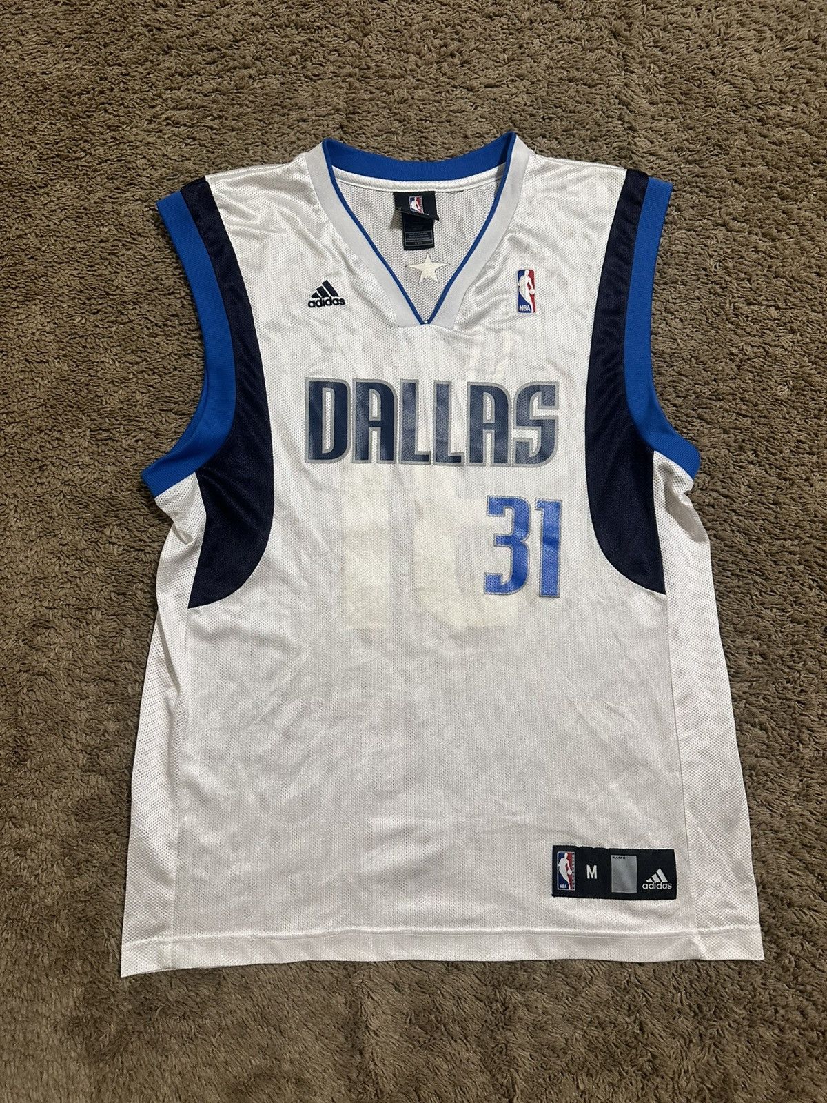 NBA Vintage NBA Adidas Dallas Mavericks jersey 00s size medium Size US M / EU 48-50 / 2 - 1 Thumbnail
