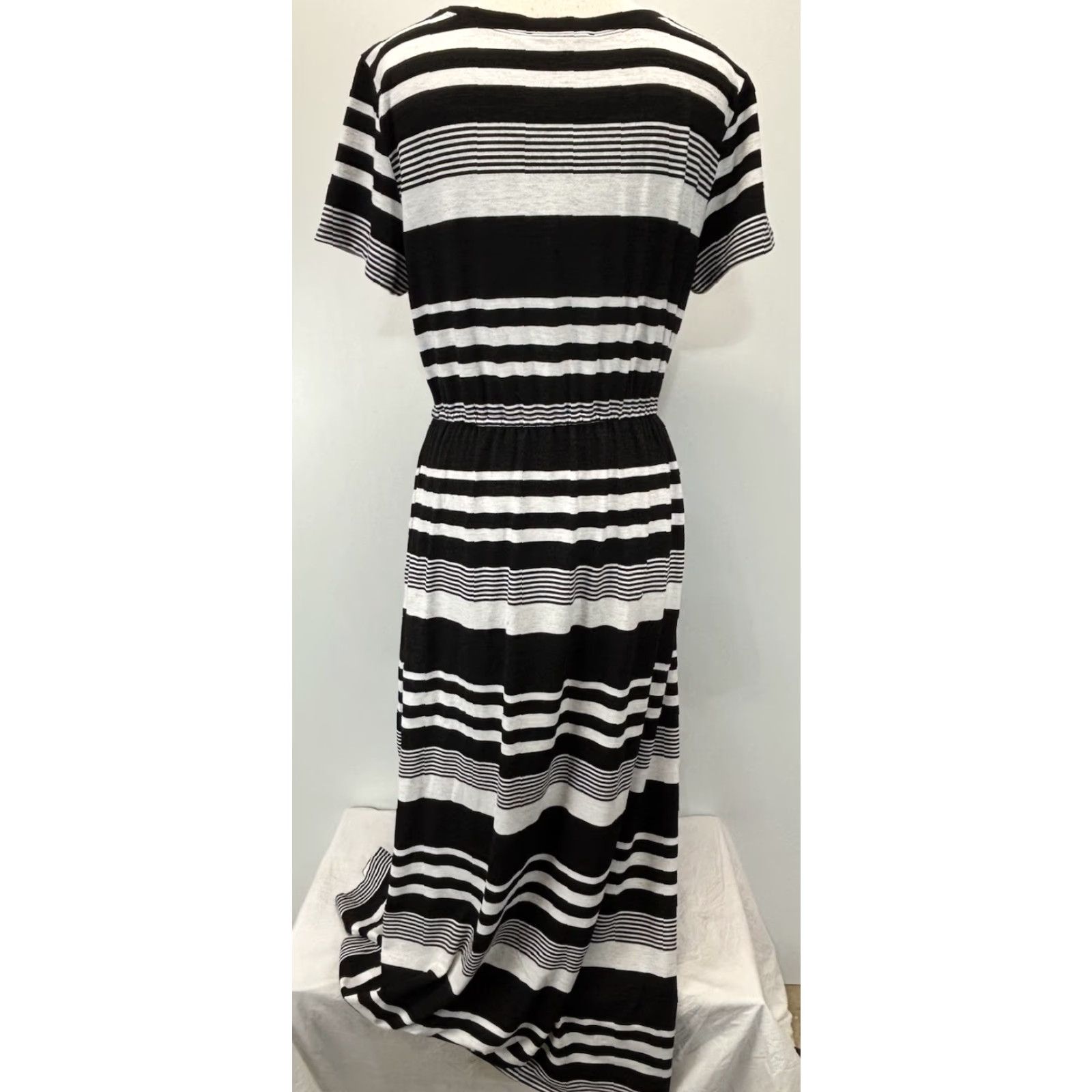LOFT Plus Maxi Dress Women's Sz 16 Black White Striped Drawstring Waist  Comfort