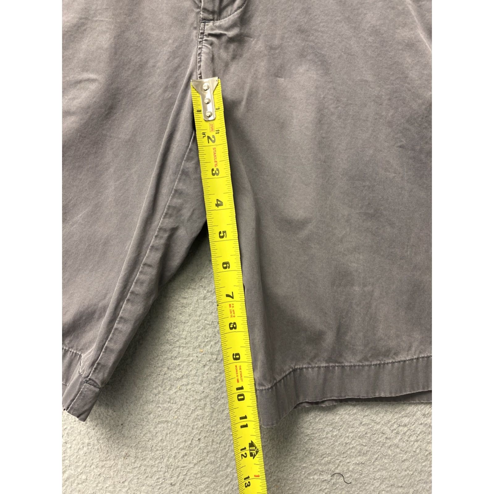 J.Crew J.Crew Shorts Bermuda Mens 32 Gray Mid Rise Zip Fly Cotton Chino Pockets 10.5in Inseam Mens Size US 32 / EU 48 - 5 Thumbnail