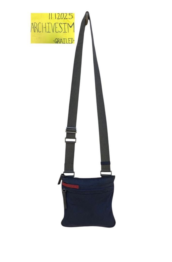 Prada Prada Crossbody Sport Rubber Tag Size ONE SIZE - 2 Thumbnail