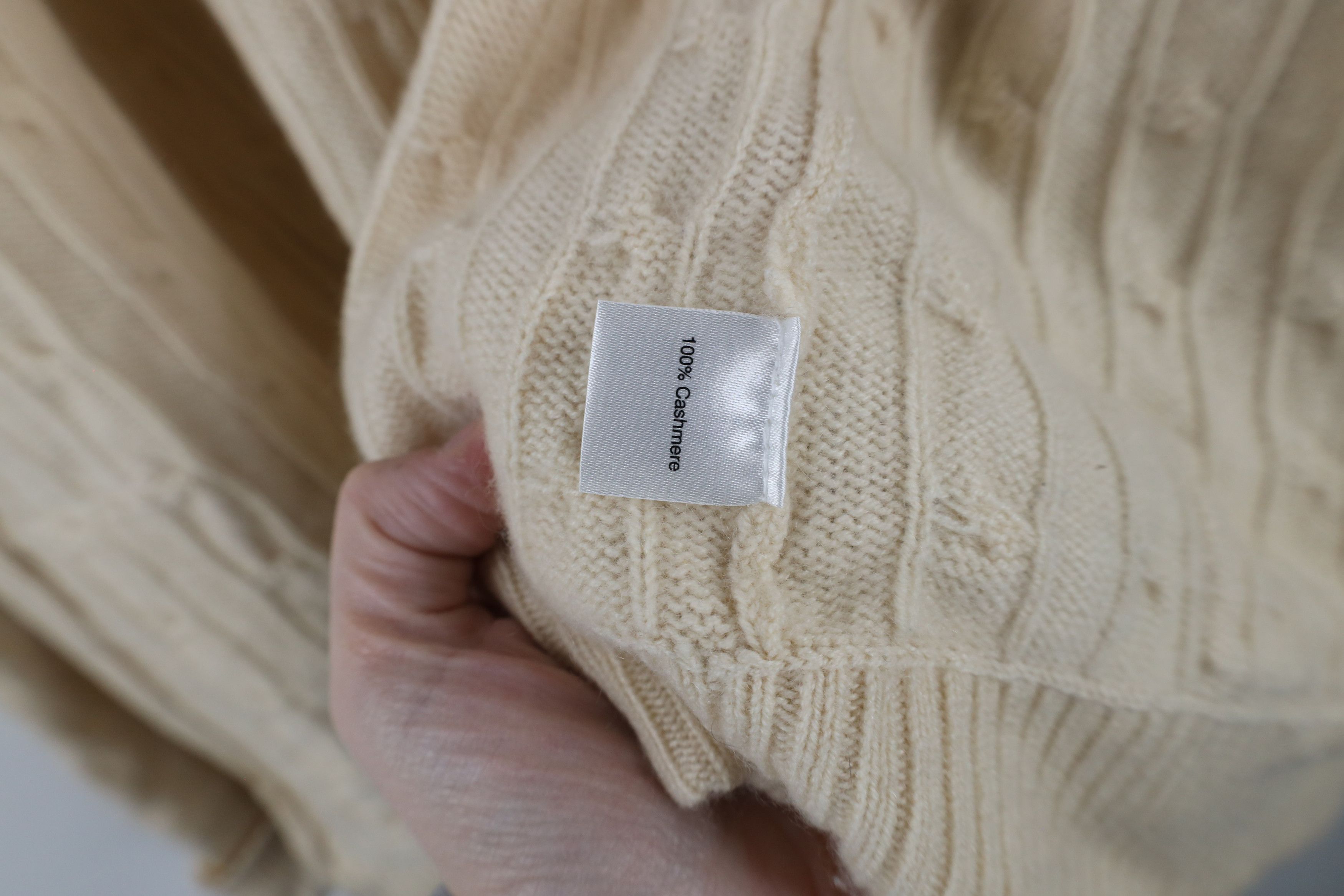 Vintage Vintage Y2K Saks Fifth Avenue Cable Knit Zip Sweater Size L / US 10 / IT 46 - 9 Thumbnail