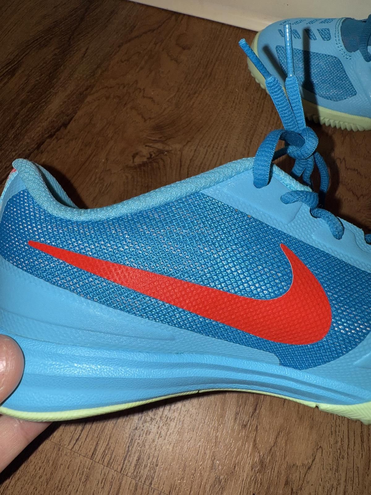 Nike Nike Kobe Mentality Clear Water (Gs) Size US 5 / EU 37 - 9 Thumbnail