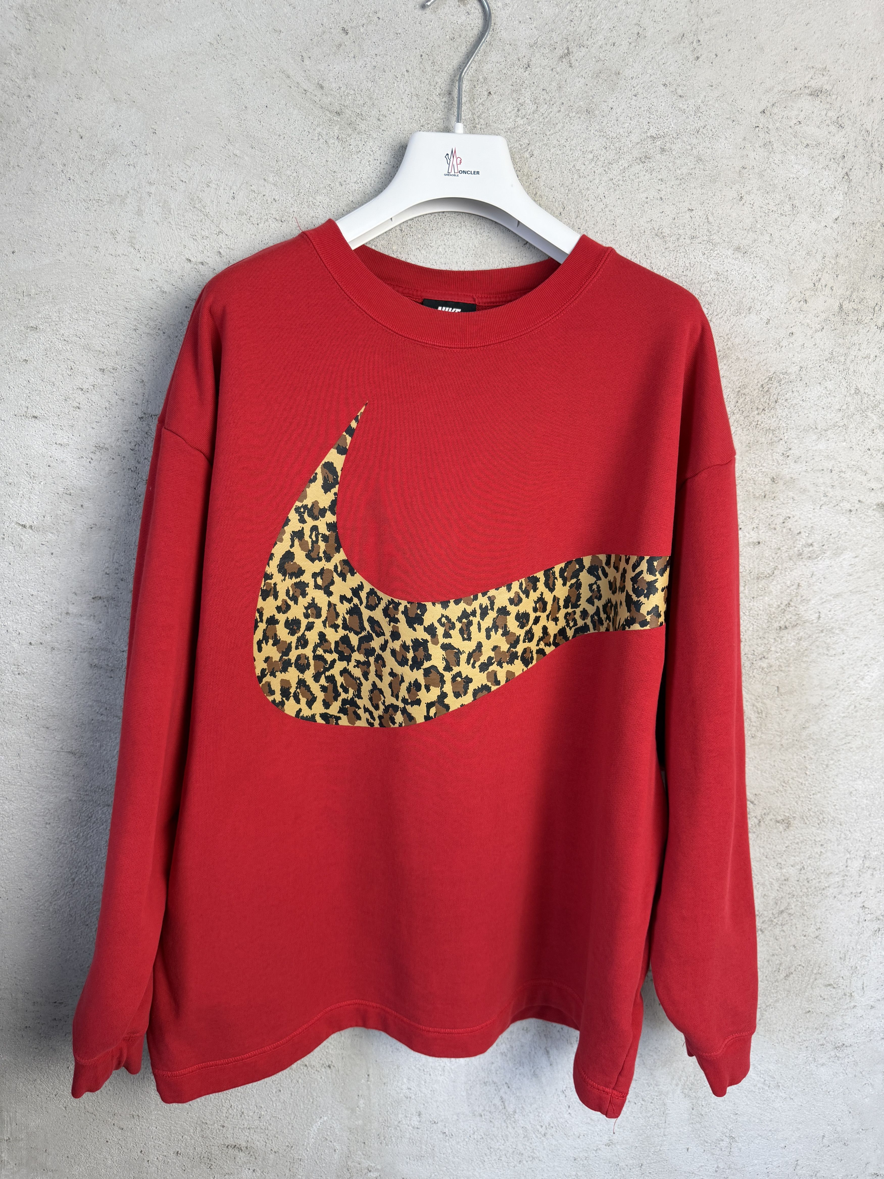 Nike Nike big swoosh leopard print sweatshirt crewneck Size L / US 10 / IT 46 - 1 Thumbnail