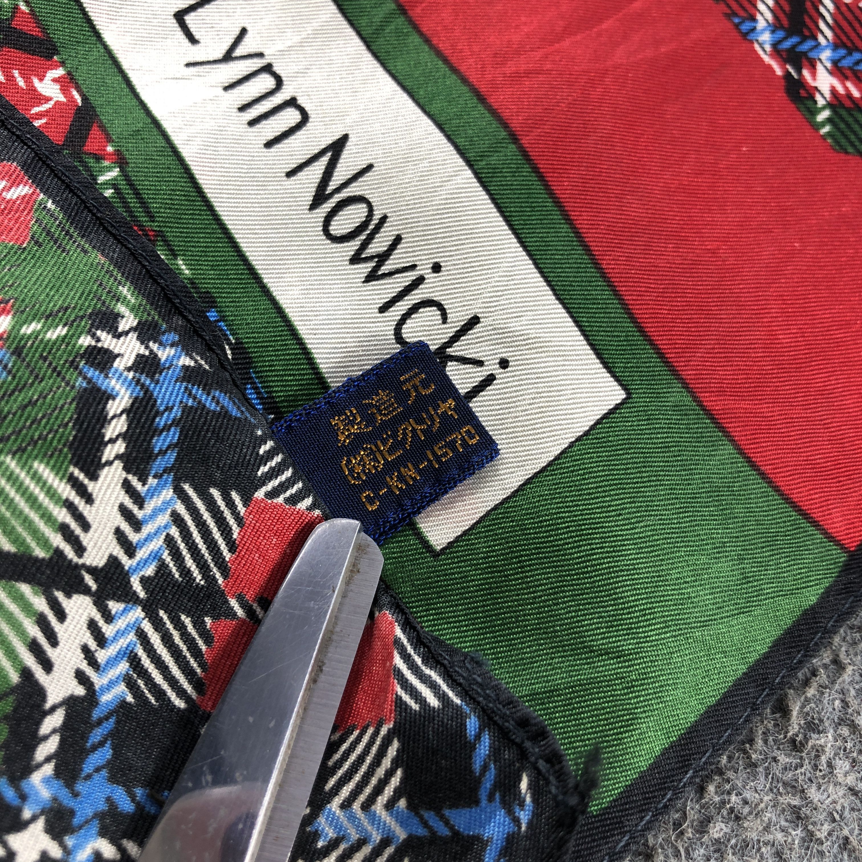 Vintage Vintage Janet Lynn Nowicki Silk Stole Silk Scarf M1399 Size ONE SIZE - 6 Thumbnail