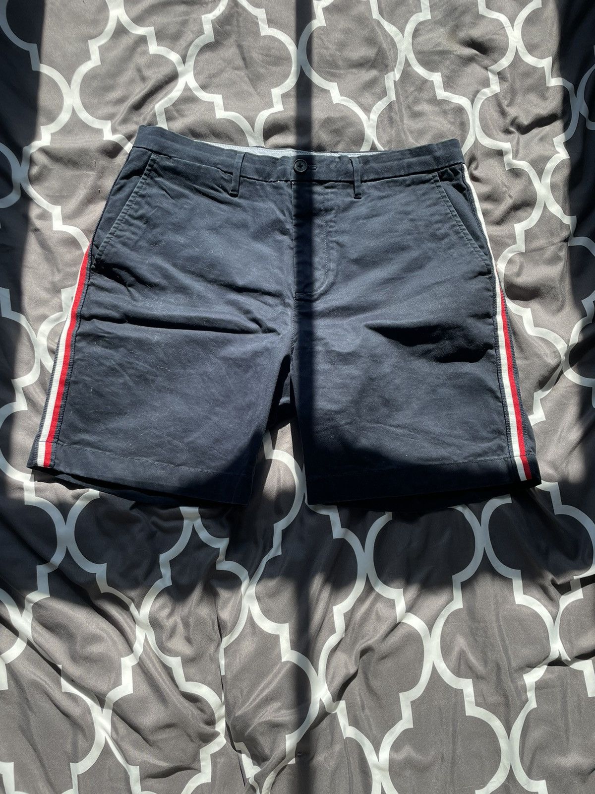 Tommy Hilfiger Navy Tommy Hilfiger Striped shorts Size US 32 / EU 48 - 1 Thumbnail
