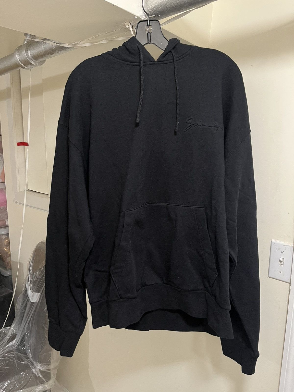 Givenchy Givenchy Embossed Logo Hoodie Sz XL Size US XL / EU 56 / 4 - 1 Thumbnail