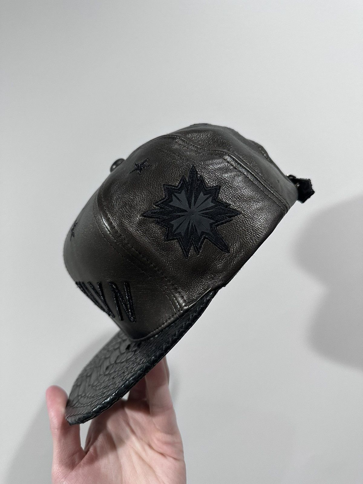 Just Don Just Don Mitchell & Ness NBA Brookyln Nets Black Leather Hat Size ONE SIZE - 10 Thumbnail