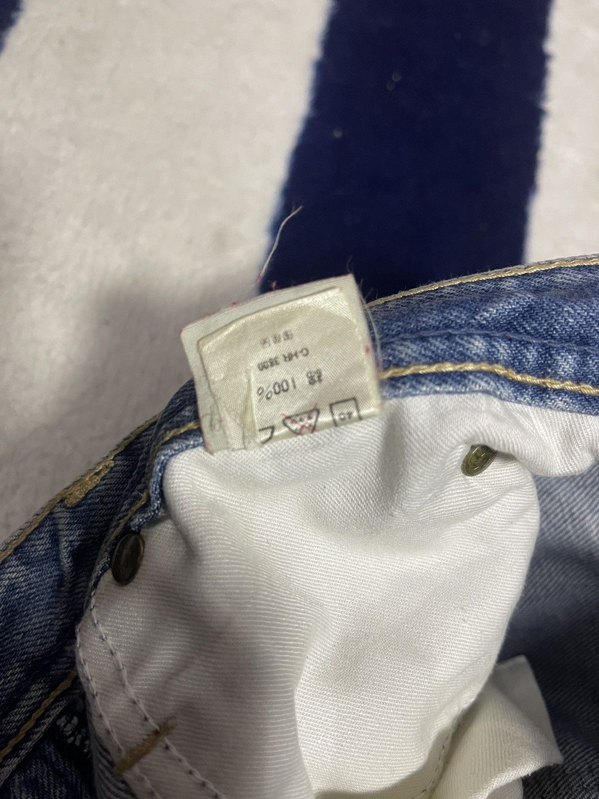 Jean × Vintage Blue Mountain Vintage Jeans (15) Size US 29 - 8 Thumbnail