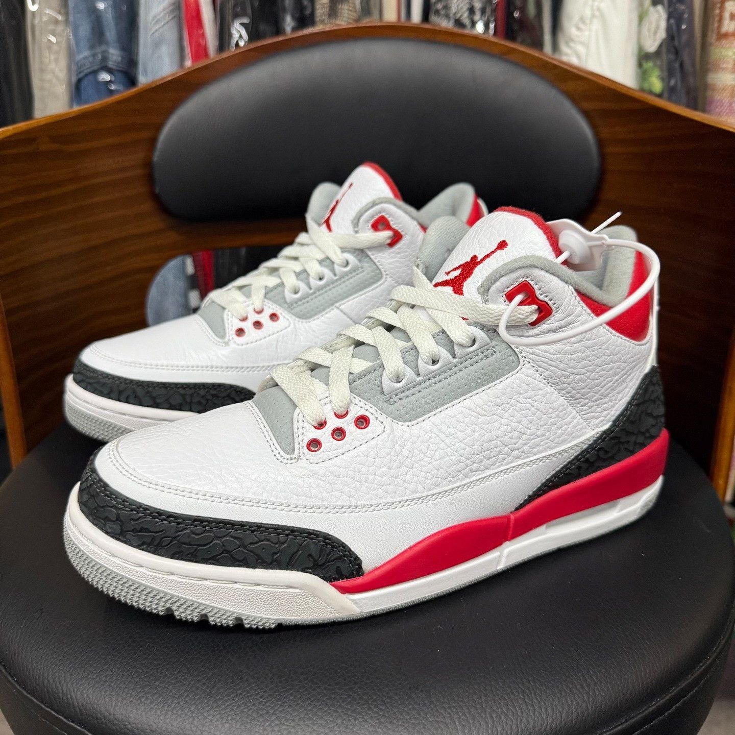 Nike Nike AJ3 Red Lowtop Sneakers 8.5 Men Size US 8.5 / EU 41-42 - 1 Thumbnail