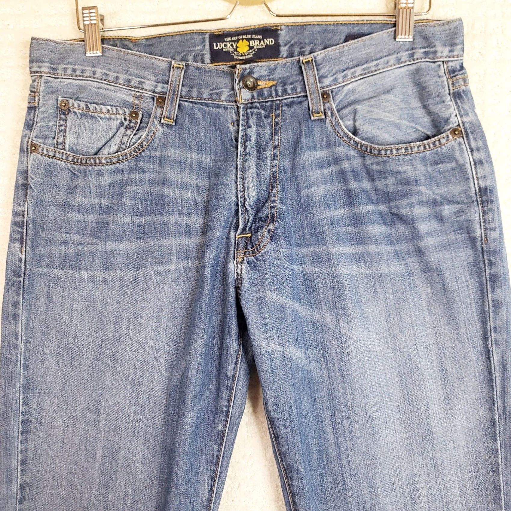 Lucky Brand Lucky Brand Jeans Men 32x32 Blue Denim 221 Straight 5-Pocket Regular Rise Cotton Polyester Jeans Mens Regular Wide Color Blue 32x32 Size US 32 / EU 48 - 3 Thumbnail