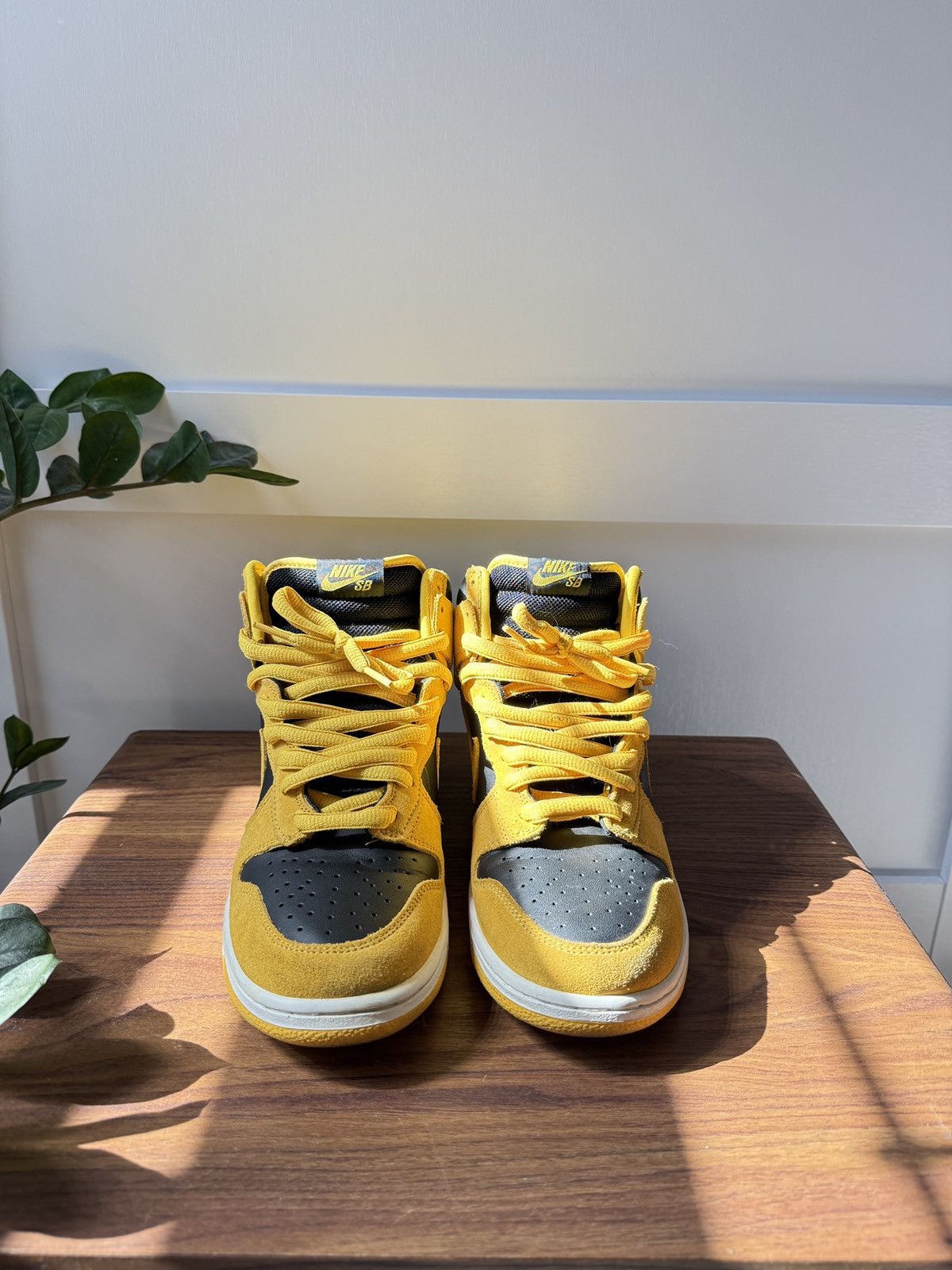 Nike SB Nike SB Dunk High Iowa Size US 9.5 / EU 42-43 - 3 Thumbnail