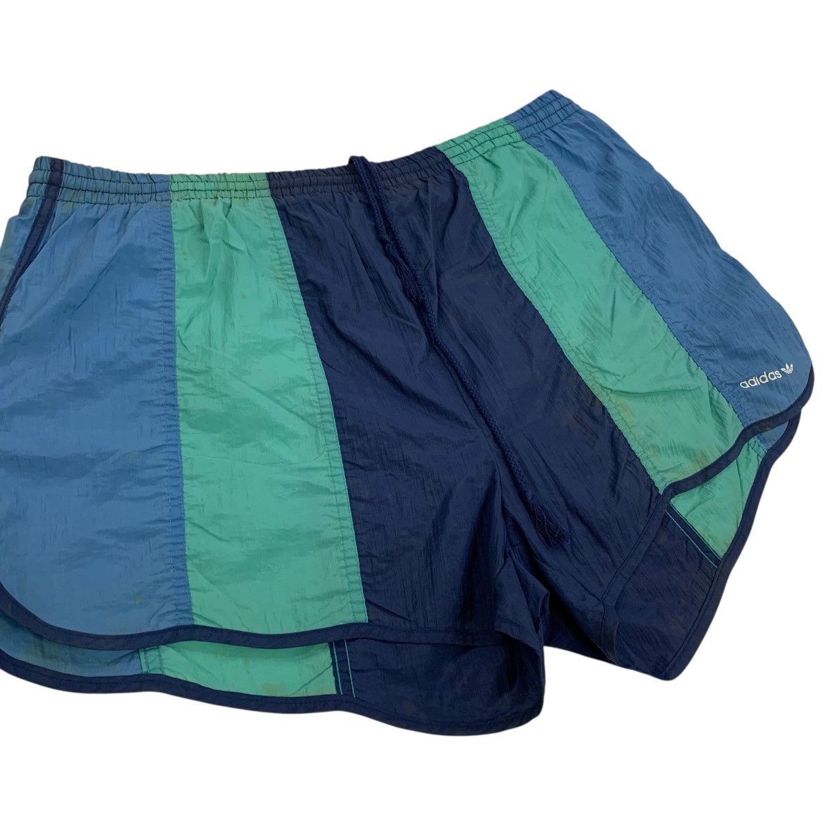 Vintage Vintage Adidas Short Pant Size US 36 / EU 52 - 2 Thumbnail