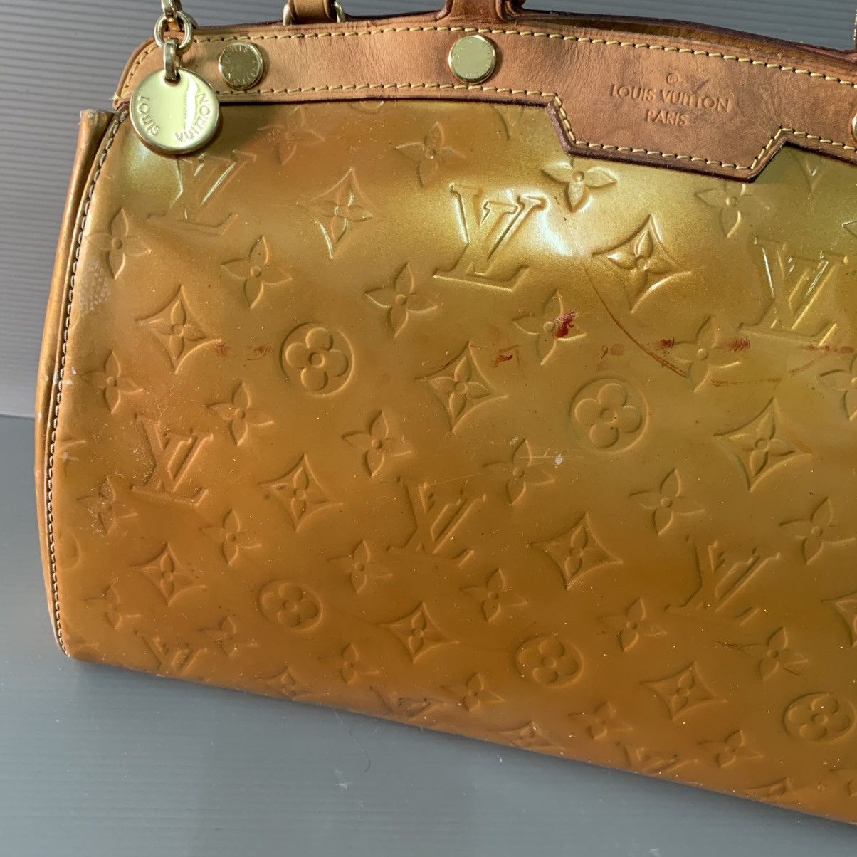Louis Vuitton Louis Vuitton Monogram Vernis Brea PM Gold Handbag Size ONE SIZE - 5 Thumbnail