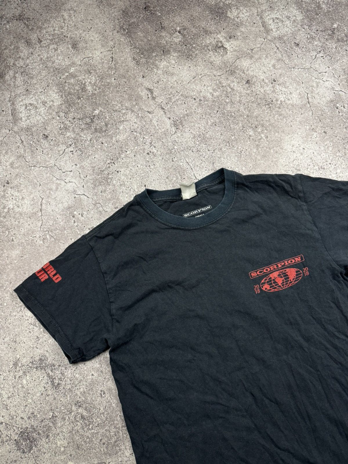 Band Tees Drake Scorpion Tour Tee 2018 Tshirt Black Band Metal Size US S / EU 44-46 / 1 - 4 Thumbnail