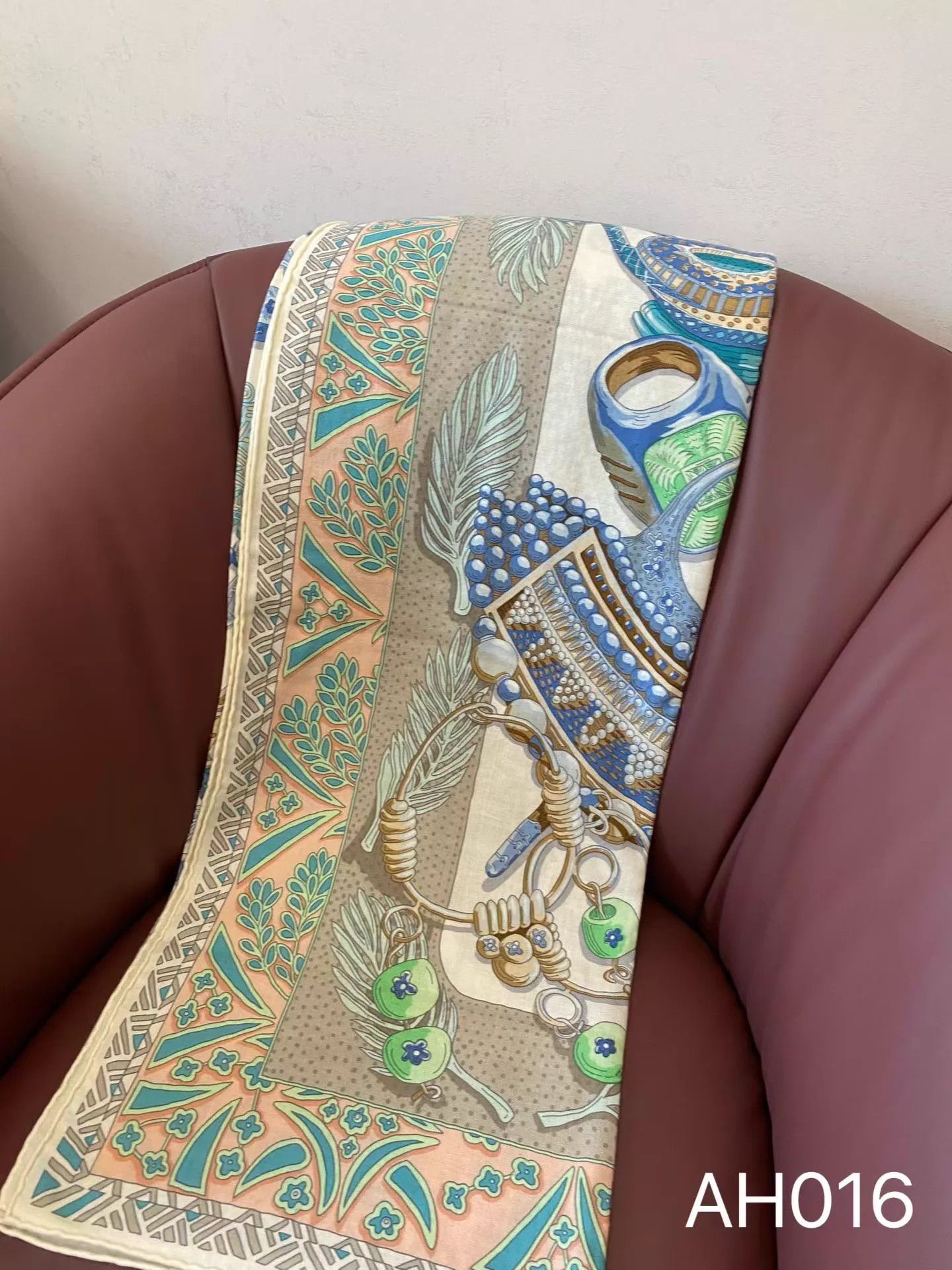 Hermes Hermes Blue White Jewelry Scarf 140x140cm AH016 Mint Size ONE SIZE - 1 Thumbnail