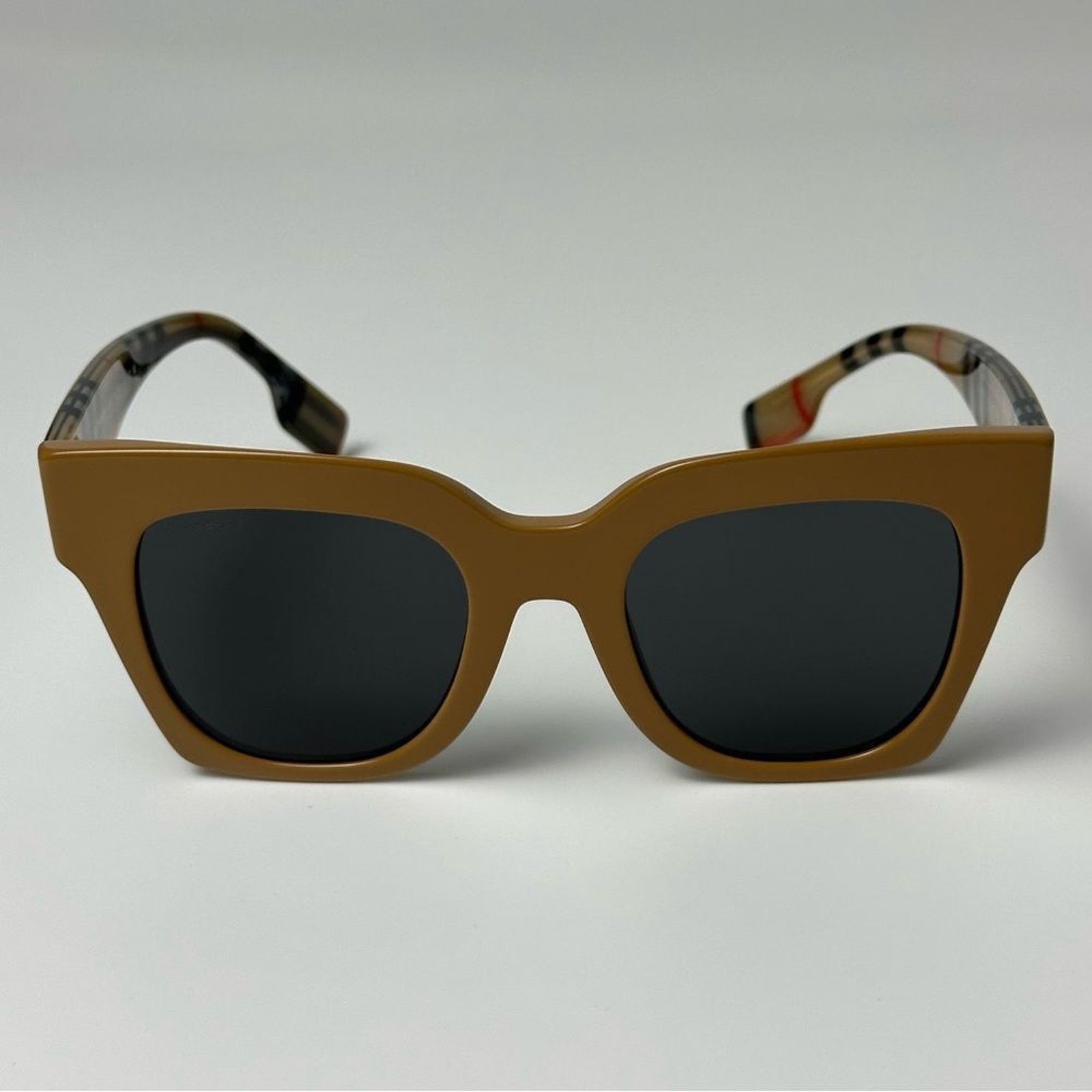Burberry NEW BURBERRY BE4364 404287 Beige/Dark Grey Women Sunglasses Size ONE SIZE - 1 Thumbnail