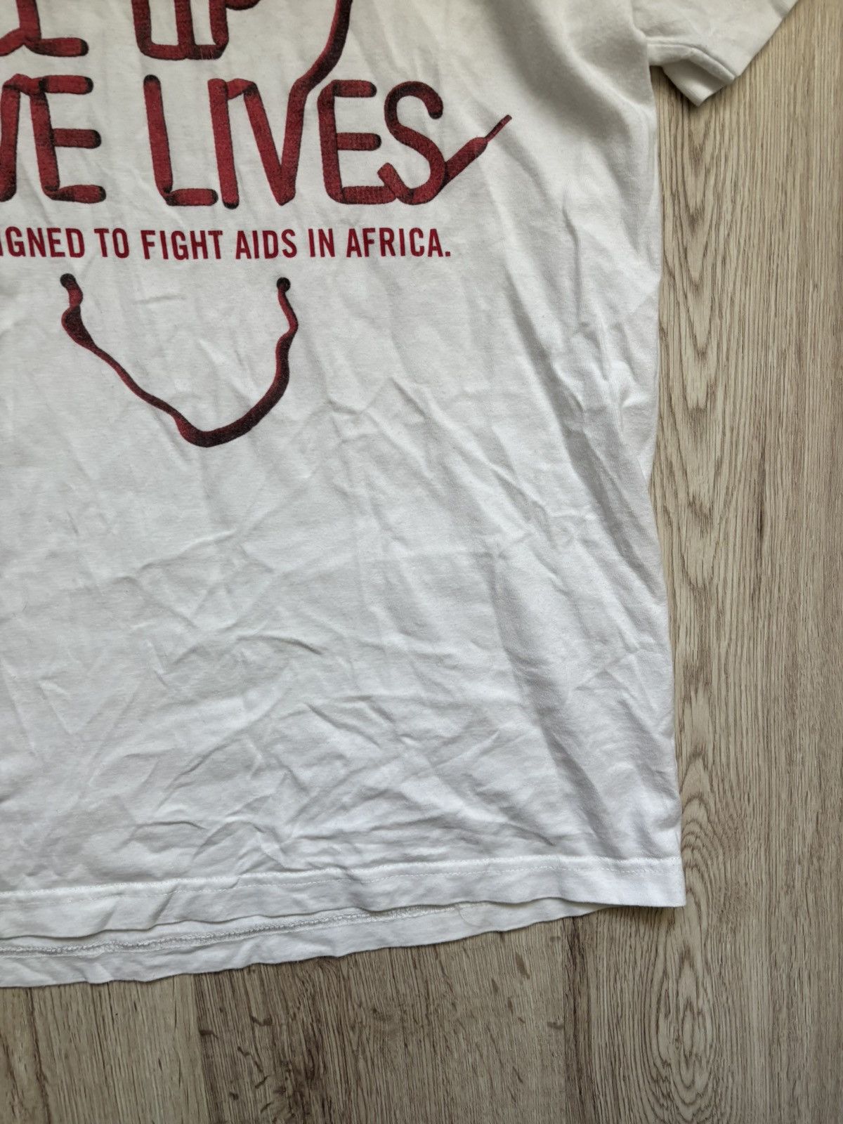 Nike Nike (RED) Lace Up Save Lives 2009 Size L Rare Collectible Size US L / EU 52-54 / 3 - 4 Thumbnail