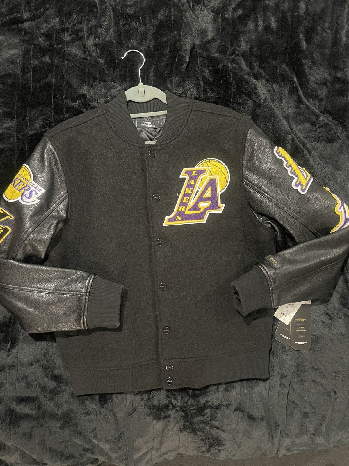 Pro Standard Lakers Pro Standard varsity jacket Size US L / EU 52-54 / 3 - 3 Thumbnail