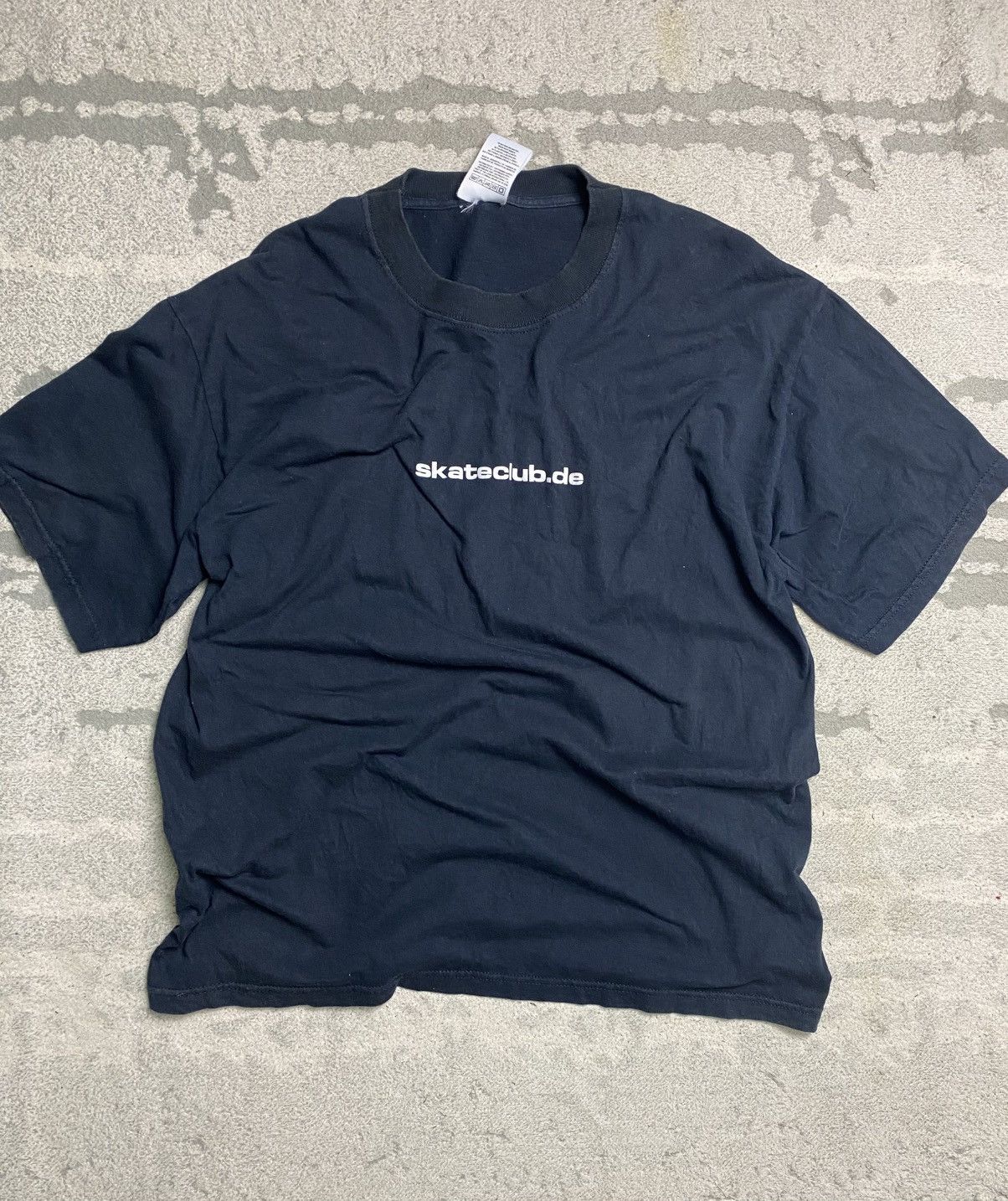 Japanese Brand Japanese Brand Streetwear Skateclub Luminous Wording T-Shirt Size US L / EU 52-54 / 3 - 1 Thumbnail