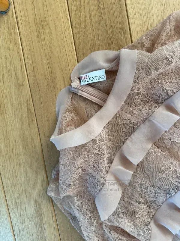 Valentino Valentino Nude pink lace dress Size M / US 6-8 / IT 42-44 - 5 Thumbnail