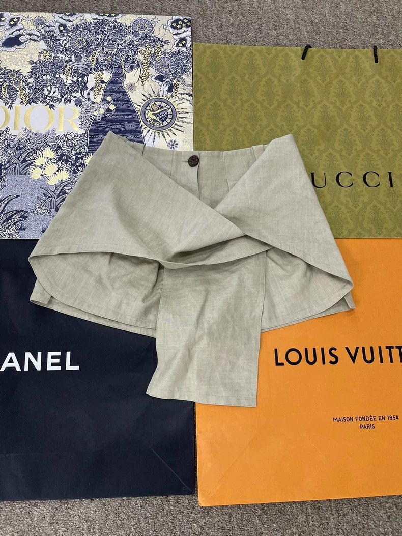 Louis Vuitton Louis Vuitton Design Linen Shorts Size US 36 / EU 52 - 1 Thumbnail