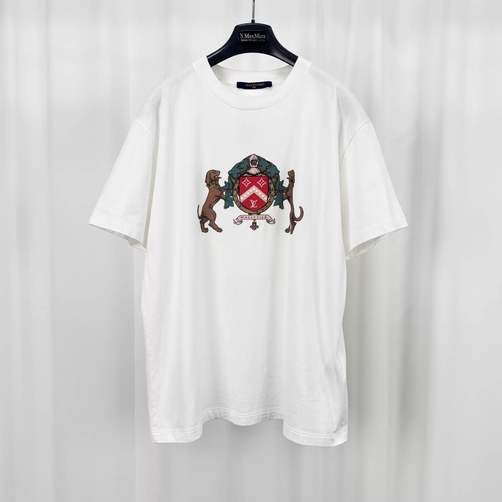 Louis Vuitton LV 25SS Badge Embroidered Tee M 99 New KL11264 8700 Size US M / EU 48-50 / 2 - 1 Thumbnail