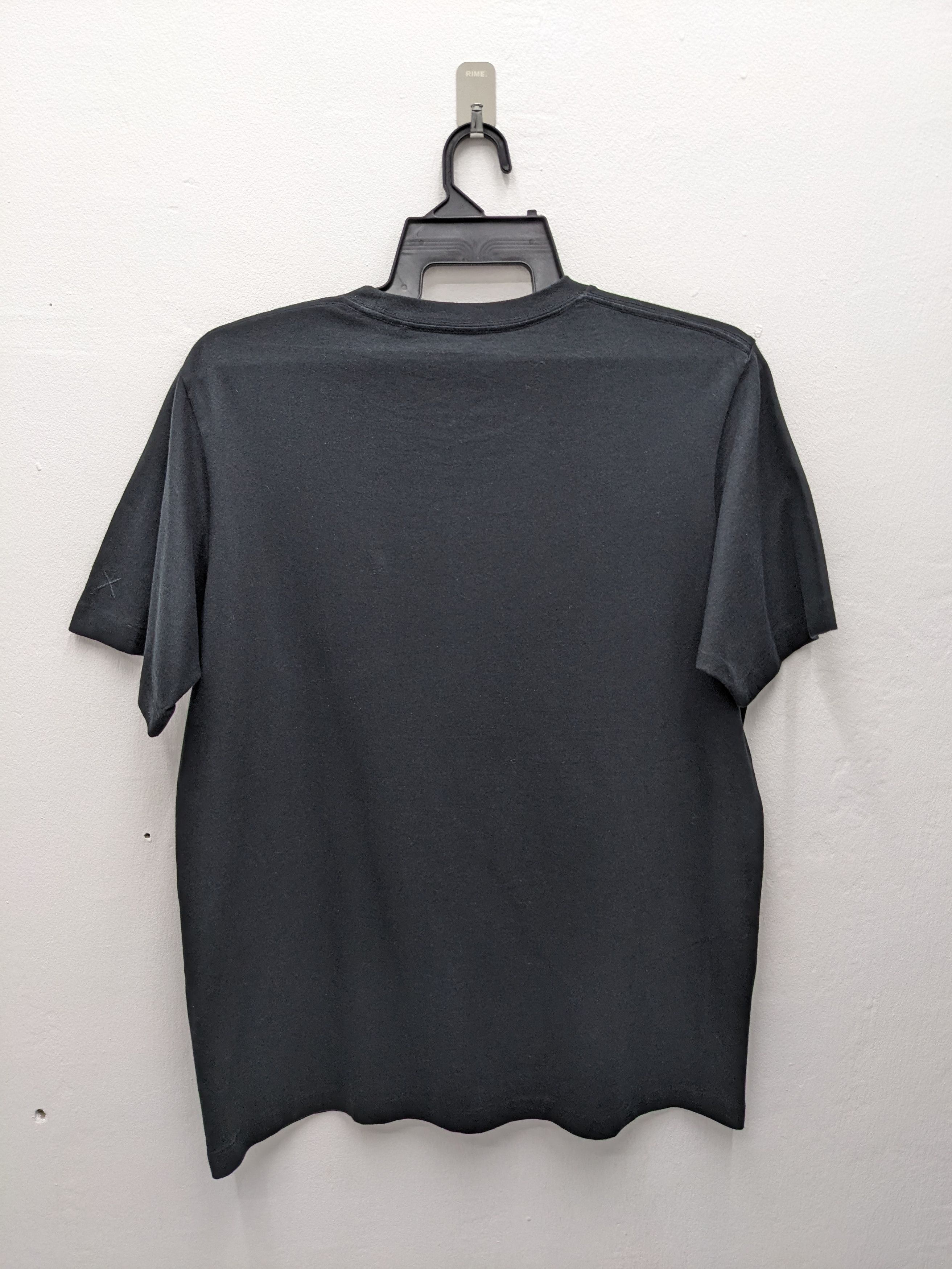 Kaws × Peanuts KAWS X PEANUTS X JAPANESE BRAND UNIQLO TSHIRT Size US XL / EU 56 / 4 - 5 Thumbnail