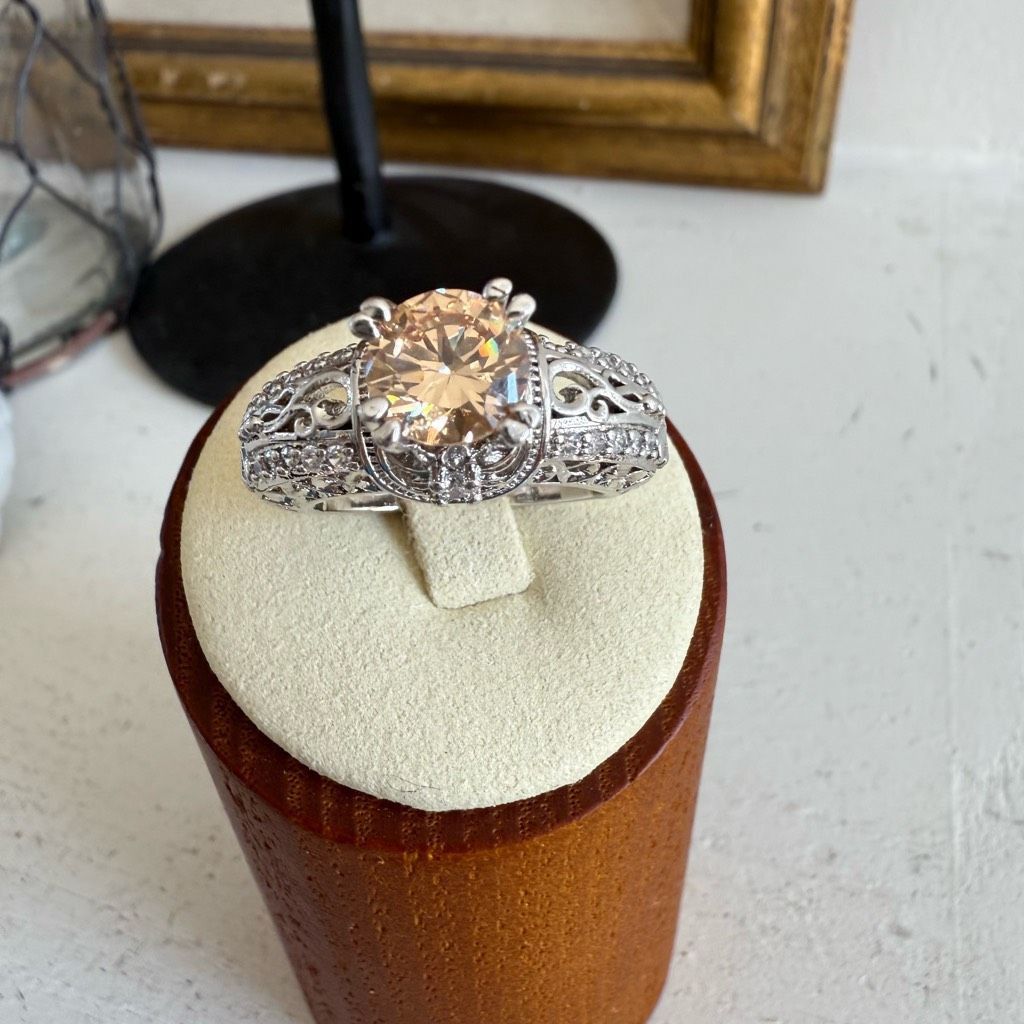 Other Unsigned Silver Tone Canary Rhinestone Fashion Ring 8 Size ONE SIZE - 5 Thumbnail