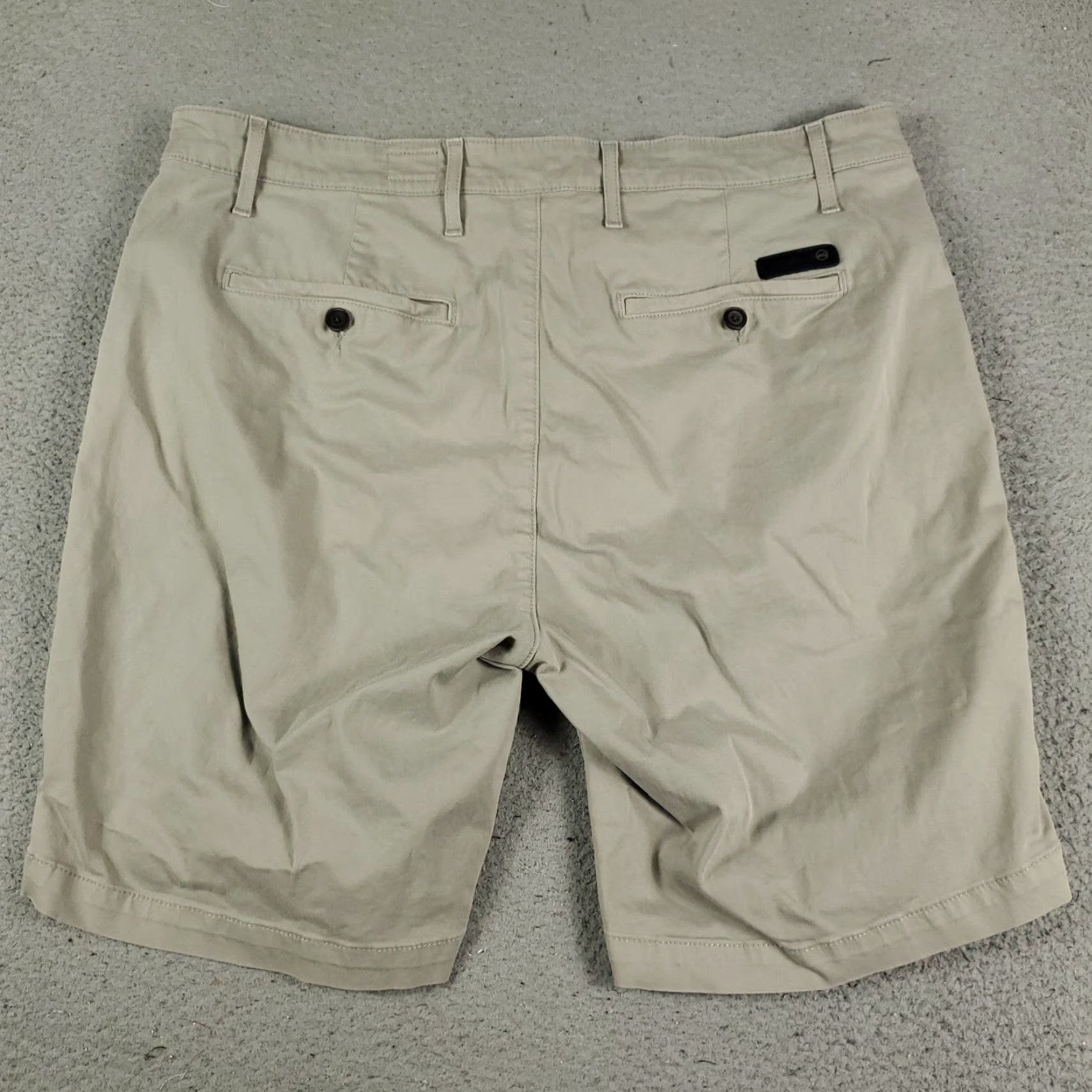 Vintage VINTAGE AG Adriano Goldschmied Shorts Mens Size 38 Chino Flat Front Beige Cotton Casual Size US 38 / EU 54 - 7 Thumbnail