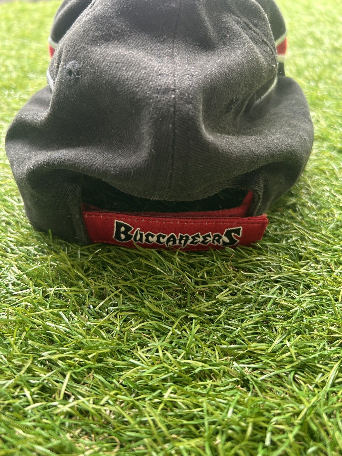 NFL Vintage Tampa Bay Buccaneers Reebok NFL Flame Panel Hat Size ONE SIZE - 3 Thumbnail