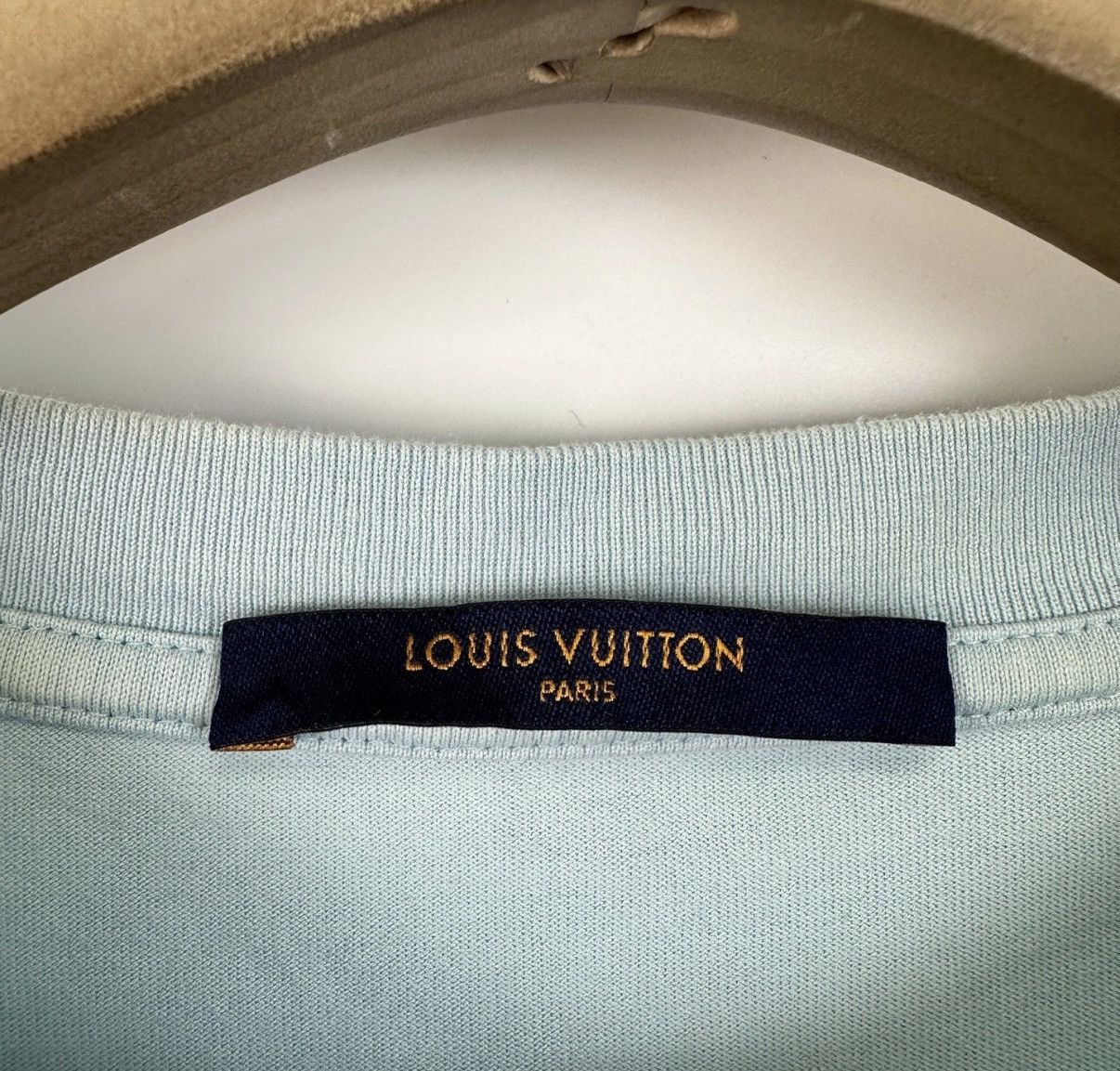 Louis Vuitton Louis Vuitton All-Over Gradient Logo Short Sleeve K12 Size US M / EU 48-50 / 2 - 4 Thumbnail
