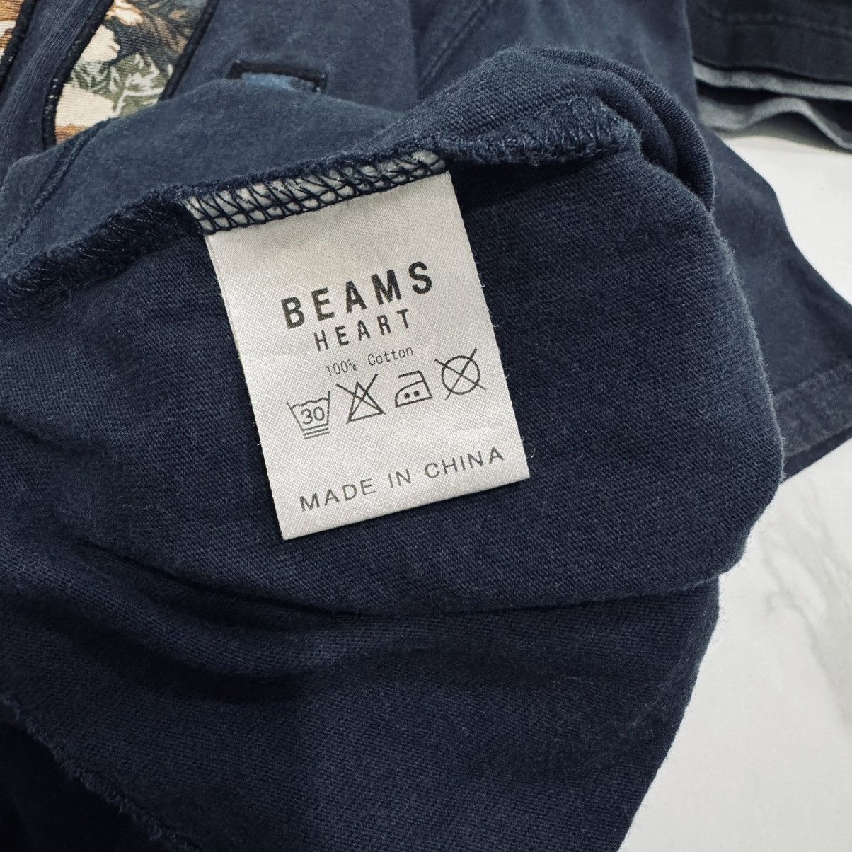 Beams Plus Beams Heart NYC Floral Size US S / EU 44-46 / 1 - 6 Thumbnail