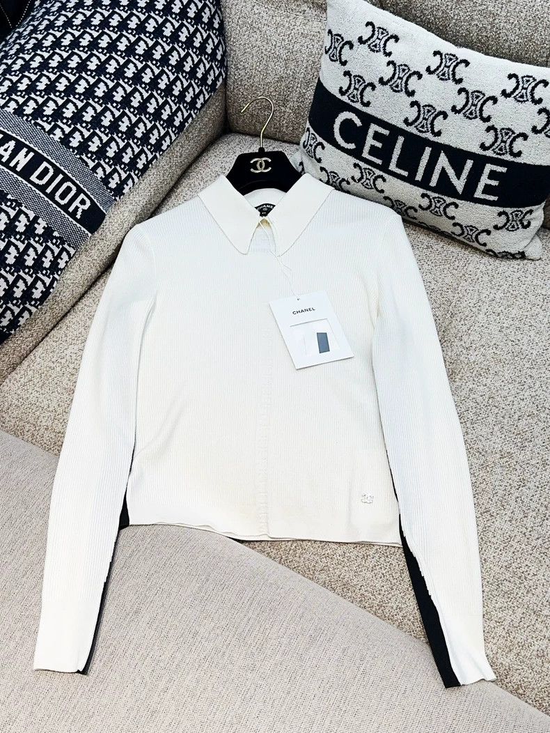Chanel Chanel Ski series white 38 yards polo collar back double C Size XS / US 0-2 / IT 36-38 - 1 Thumbnail
