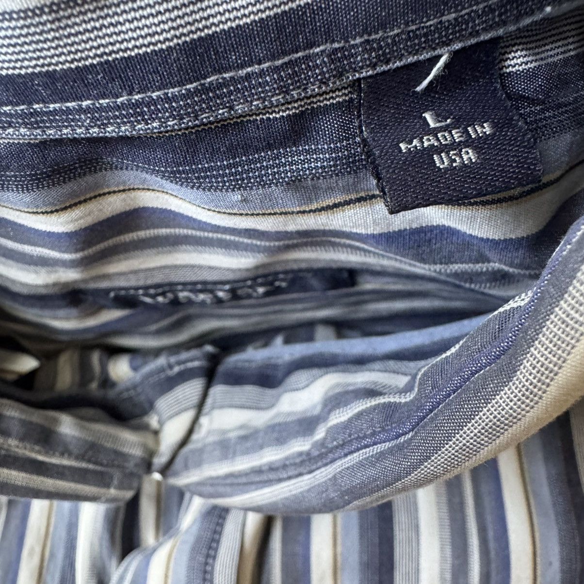 Burberry Burberry London men's striped button down size L Size US L / EU 52-54 / 3 - 11 Thumbnail