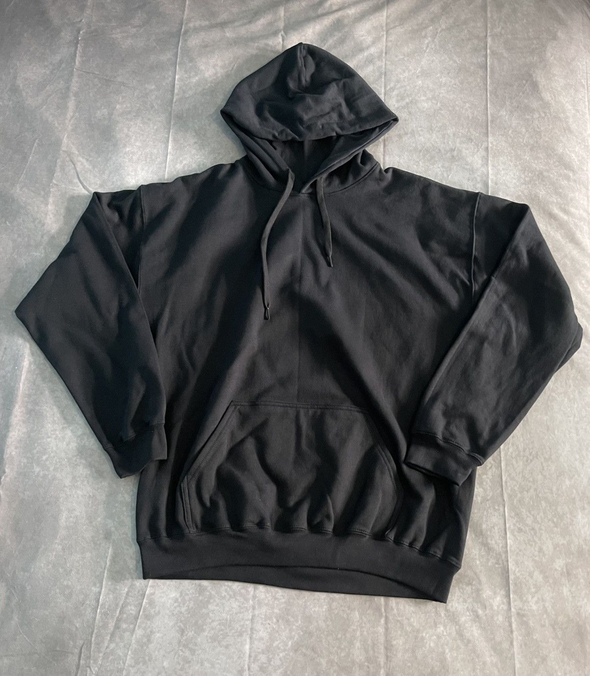 Gildan Black hoodie Size US L / EU 52-54 / 3 - 1 Thumbnail