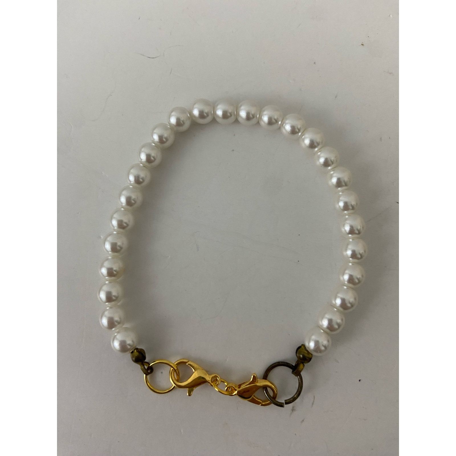 Handmade Upcycled faux pearl bracelet Size ONE SIZE - 4 Thumbnail