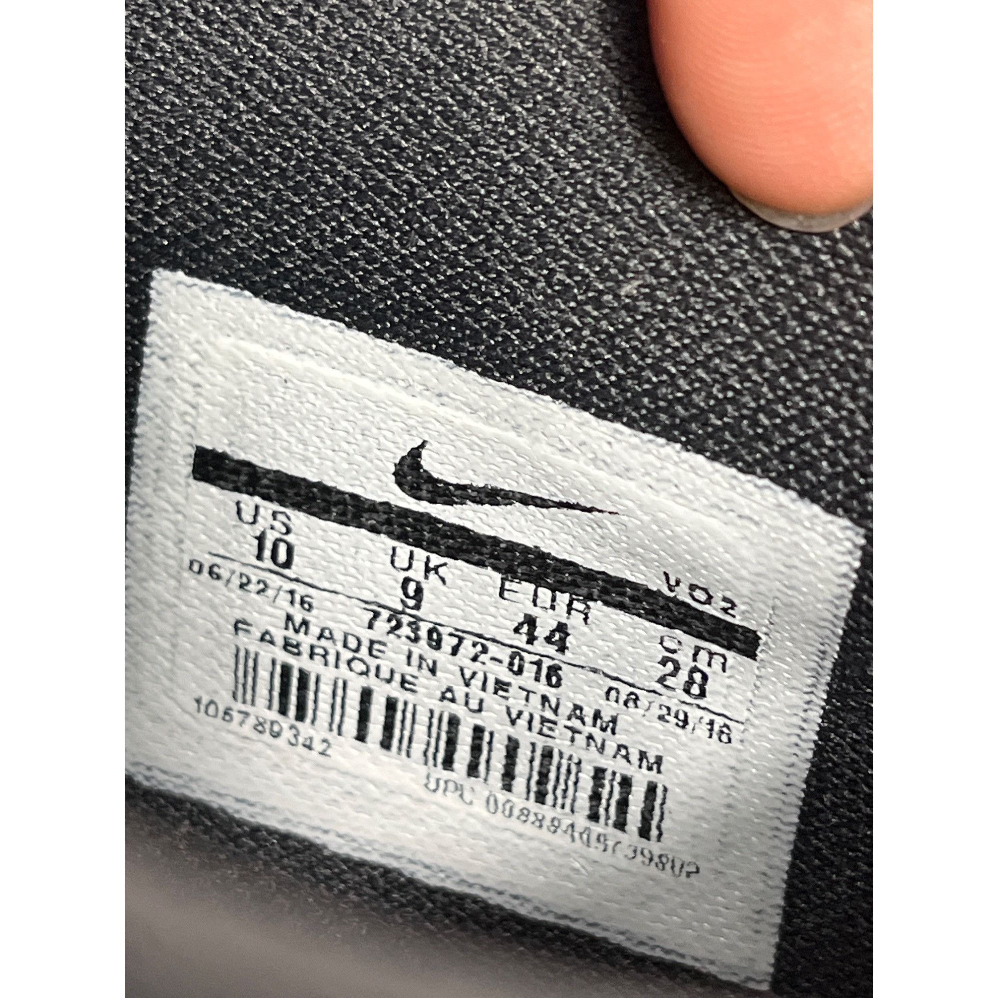 Nike Nike Mens Black Air Max Training Shoes size 10 SKU 7295 Size US 10 / EU 43 - 8 Thumbnail