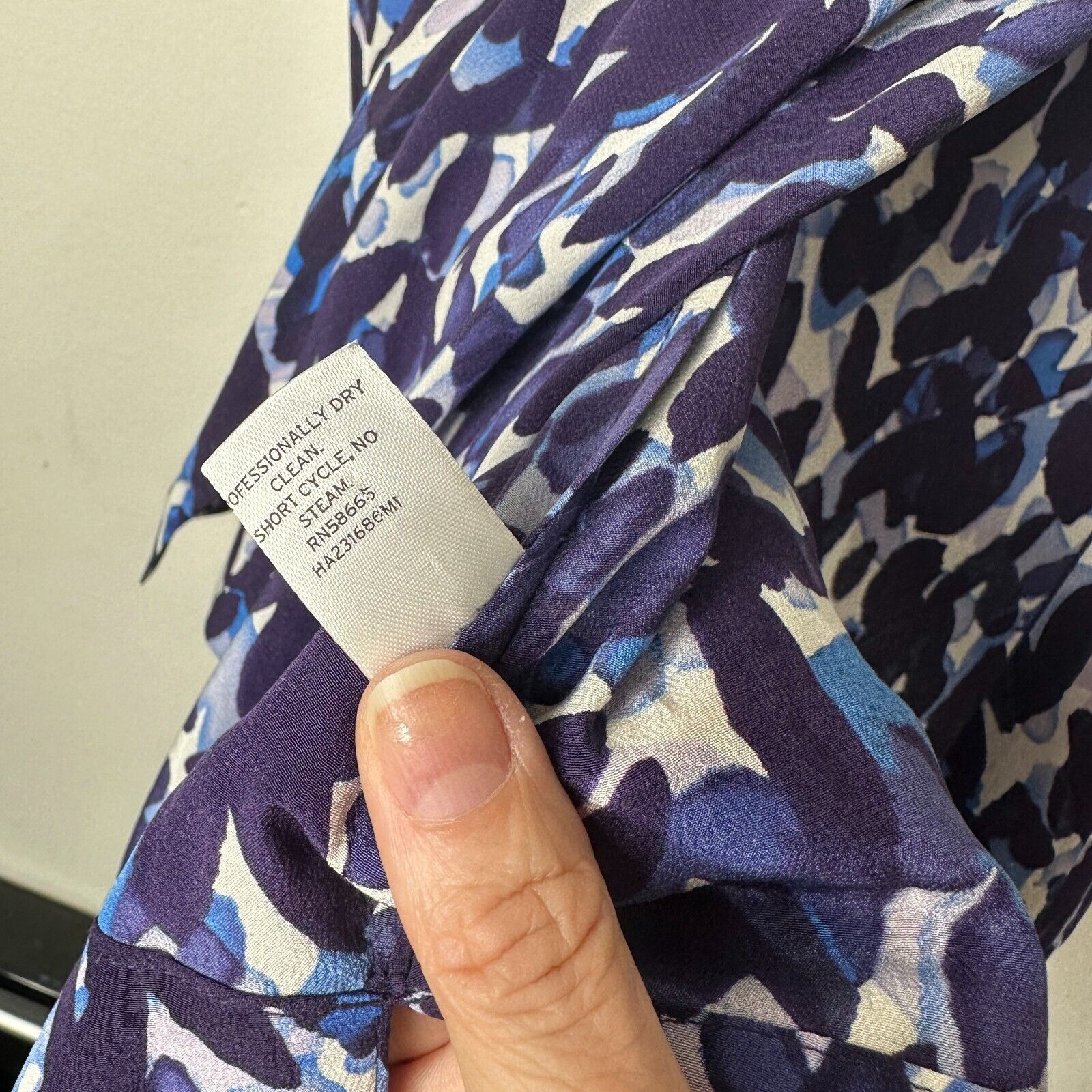 Other Halogen Silk Blue White Sleeveless Scoop Neck Blouse M Size M / US 6-8 / IT 42-44 - 8 Thumbnail