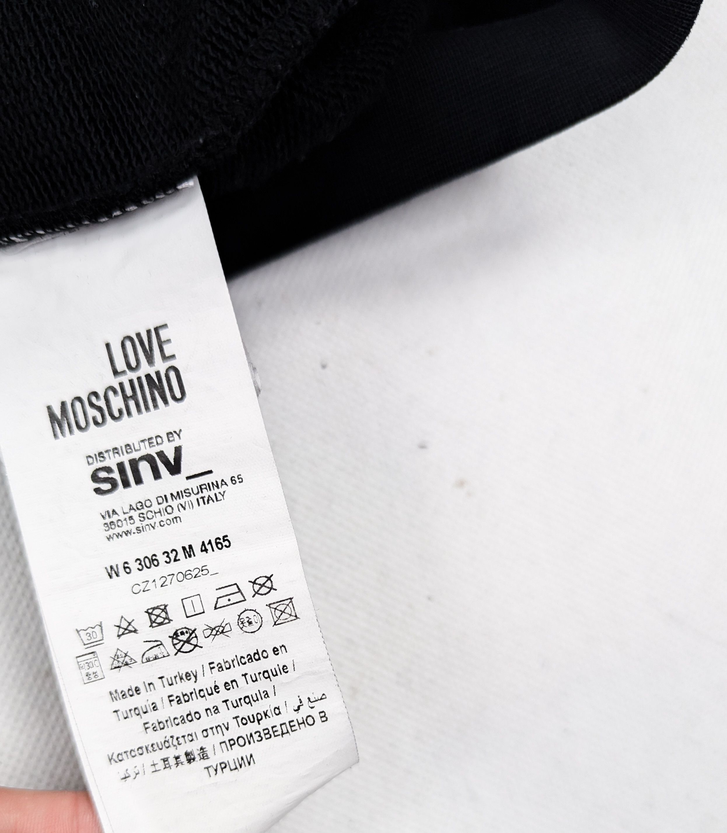 Moschino Moschino Love black sweatshirt Size L / US 10 / IT 46 - 4 Thumbnail