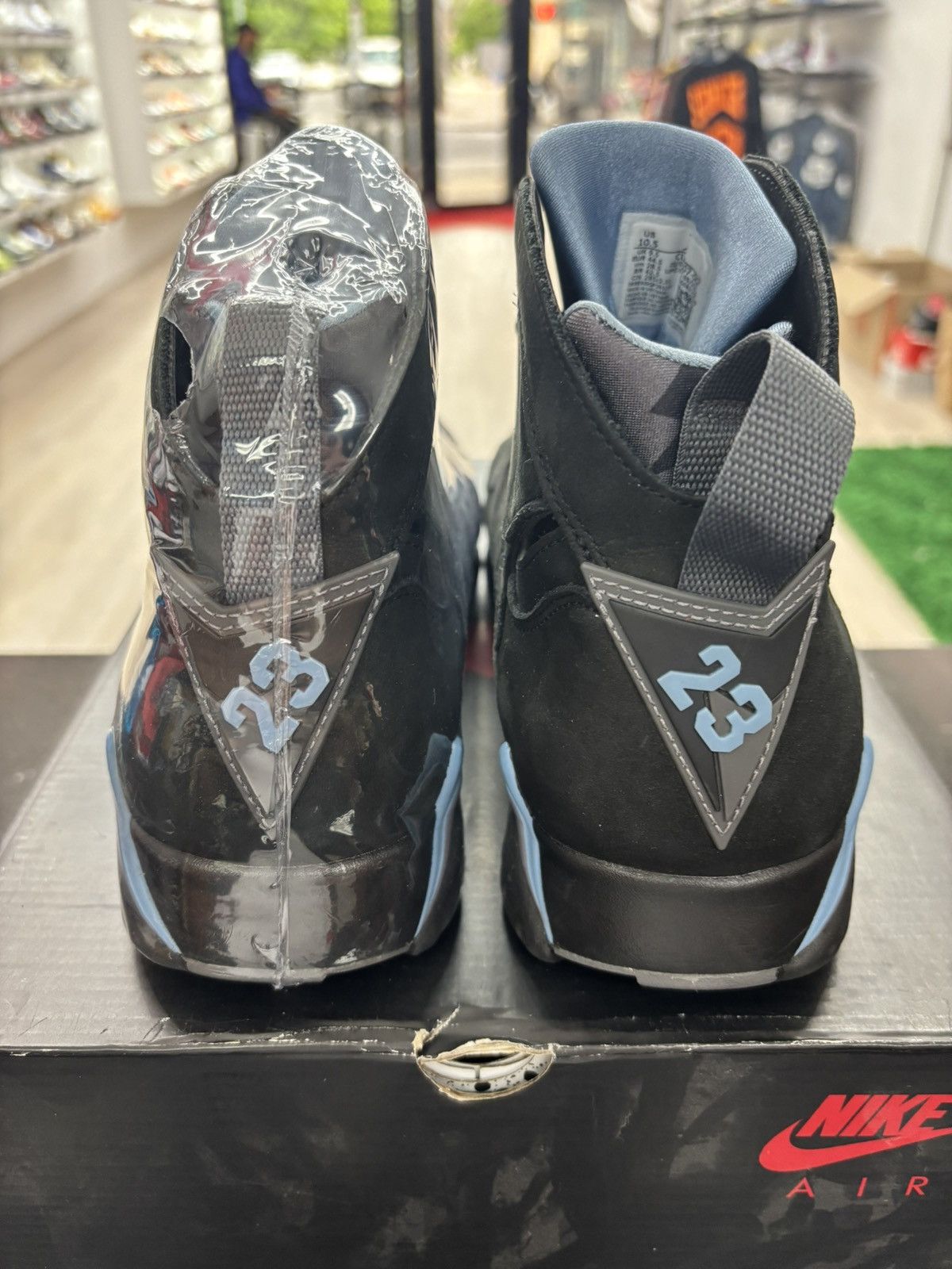 Jordan Brand Nike Air Jordan 7 Retro Chambray Size 10.5 Size US 10.5 / EU 43-44 - 3 Thumbnail