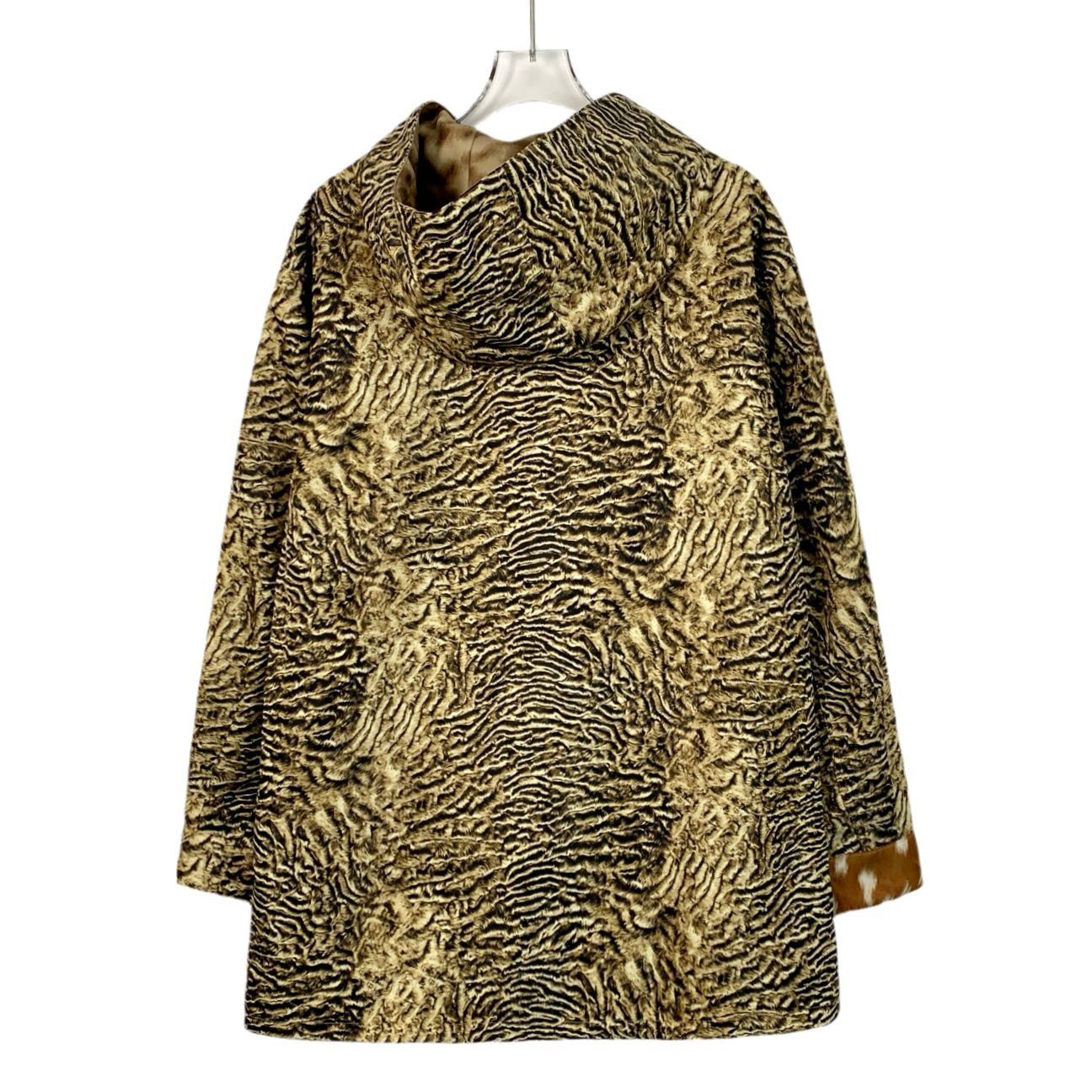 Burberry Burberry Animal Print Hooded Coat With Deer Patch Size L / US 10 / IT 46 - 2 Thumbnail