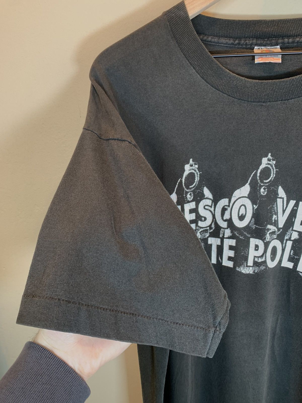 Band Tees × Vintage *RARE* Vintage Tesco Vee’s Hate Police Single Stitch T-Shirt Size US XL / EU 56 / 4 - 3 Thumbnail