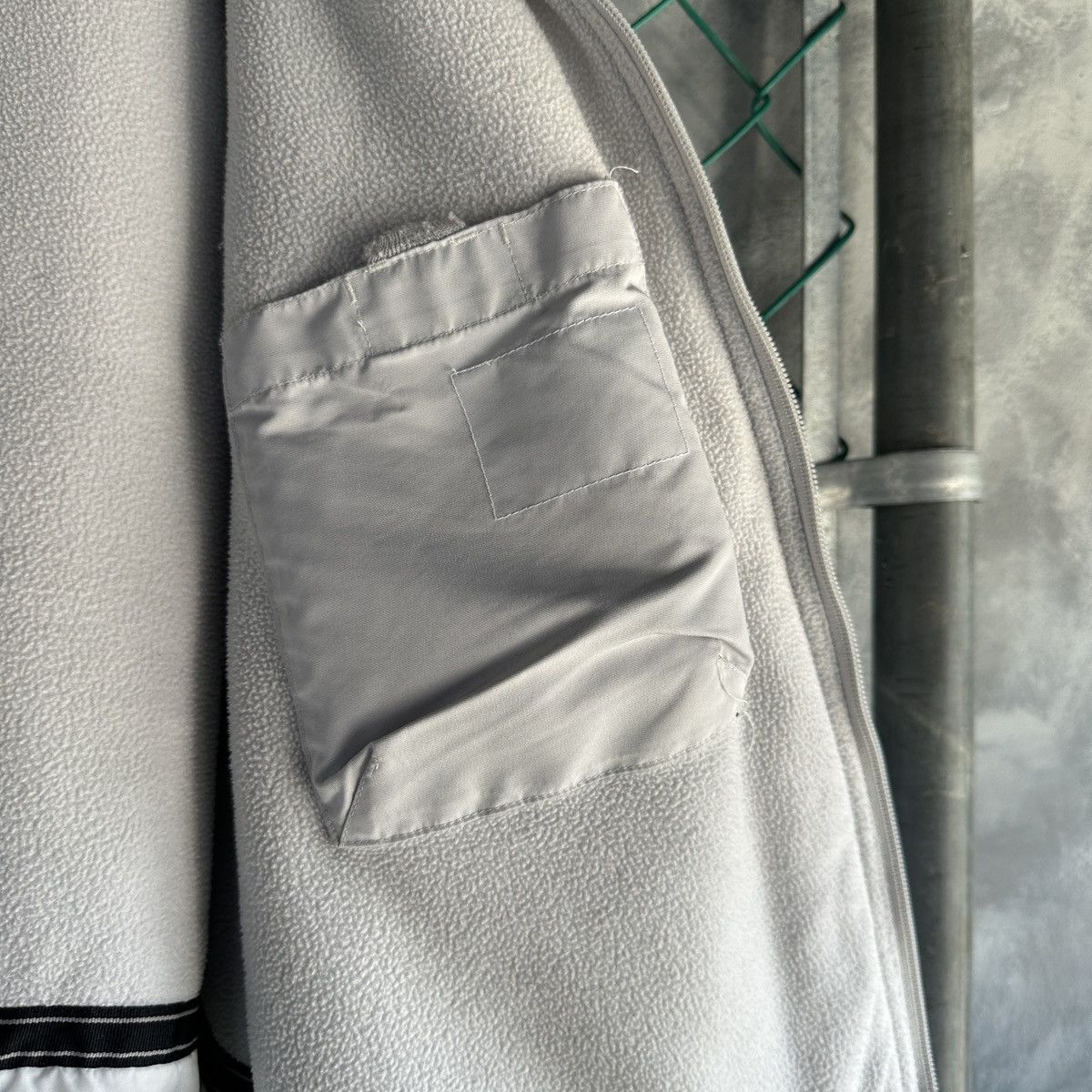 Nike × Vintage VTG Y2K Nike White Full Zip Jacket Fleece Lined Coat Swoosh Size US XXL / EU 58 / 5 - 13 Thumbnail