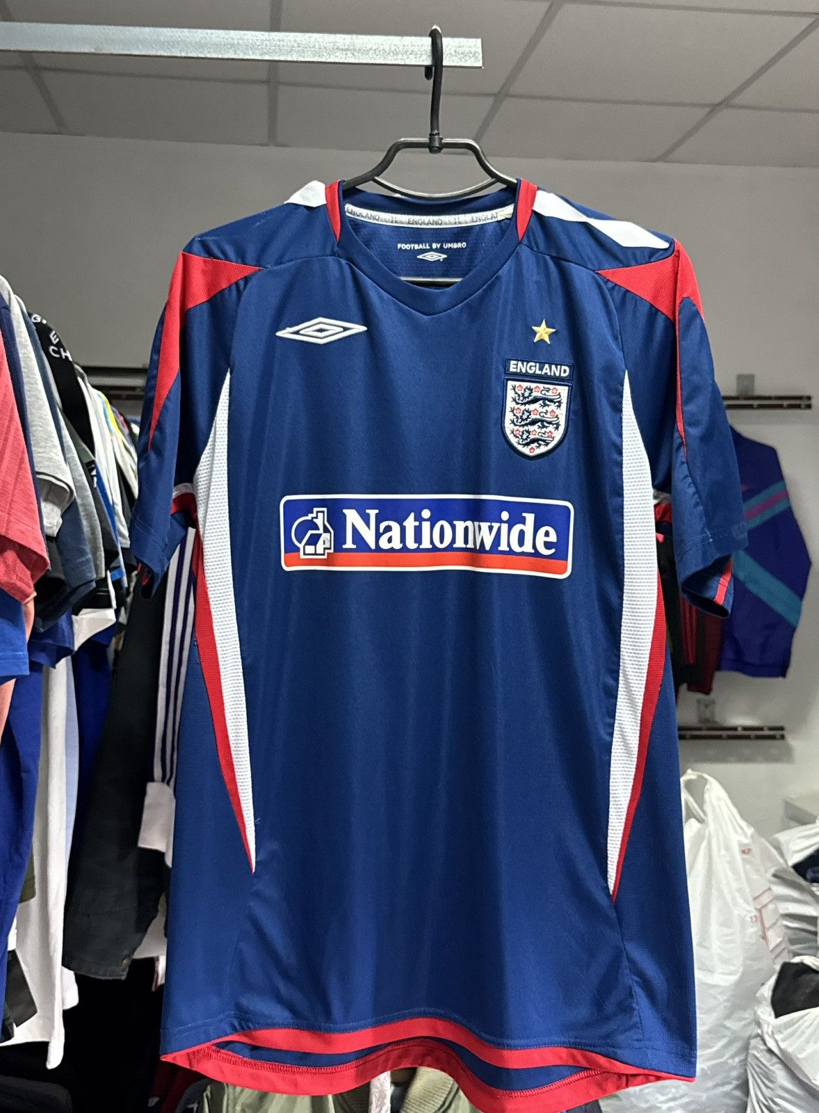 Umbro Umbro England Team Training 2005/2006 Soccer Jersey Vintage Size US M / EU 48-50 / 2 - 1 Thumbnail