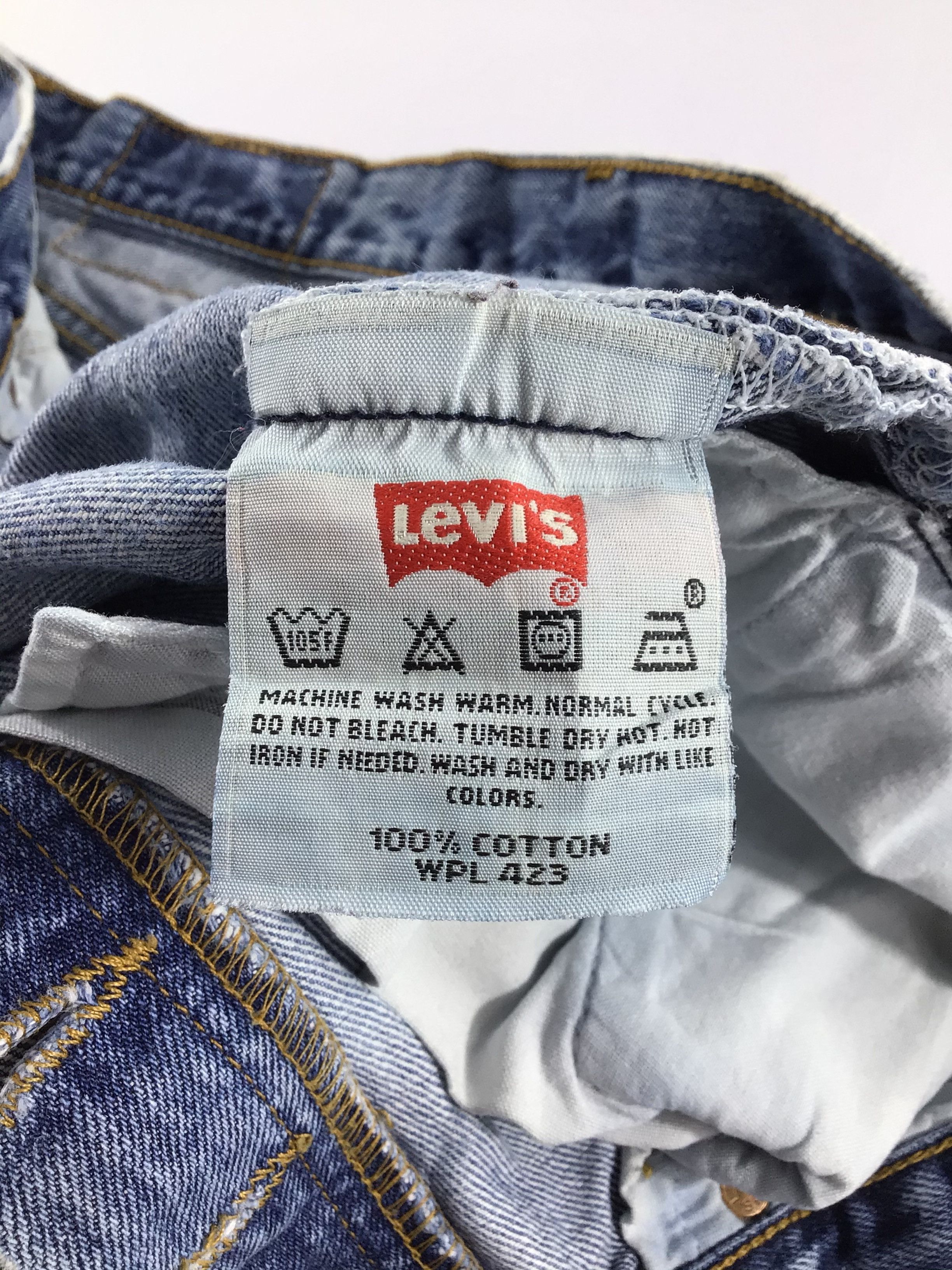 Levi's Vintage Levis 501 Jeans Blue Medium Wash Denim -J335 Size US 32 / EU 48 - 11 Thumbnail