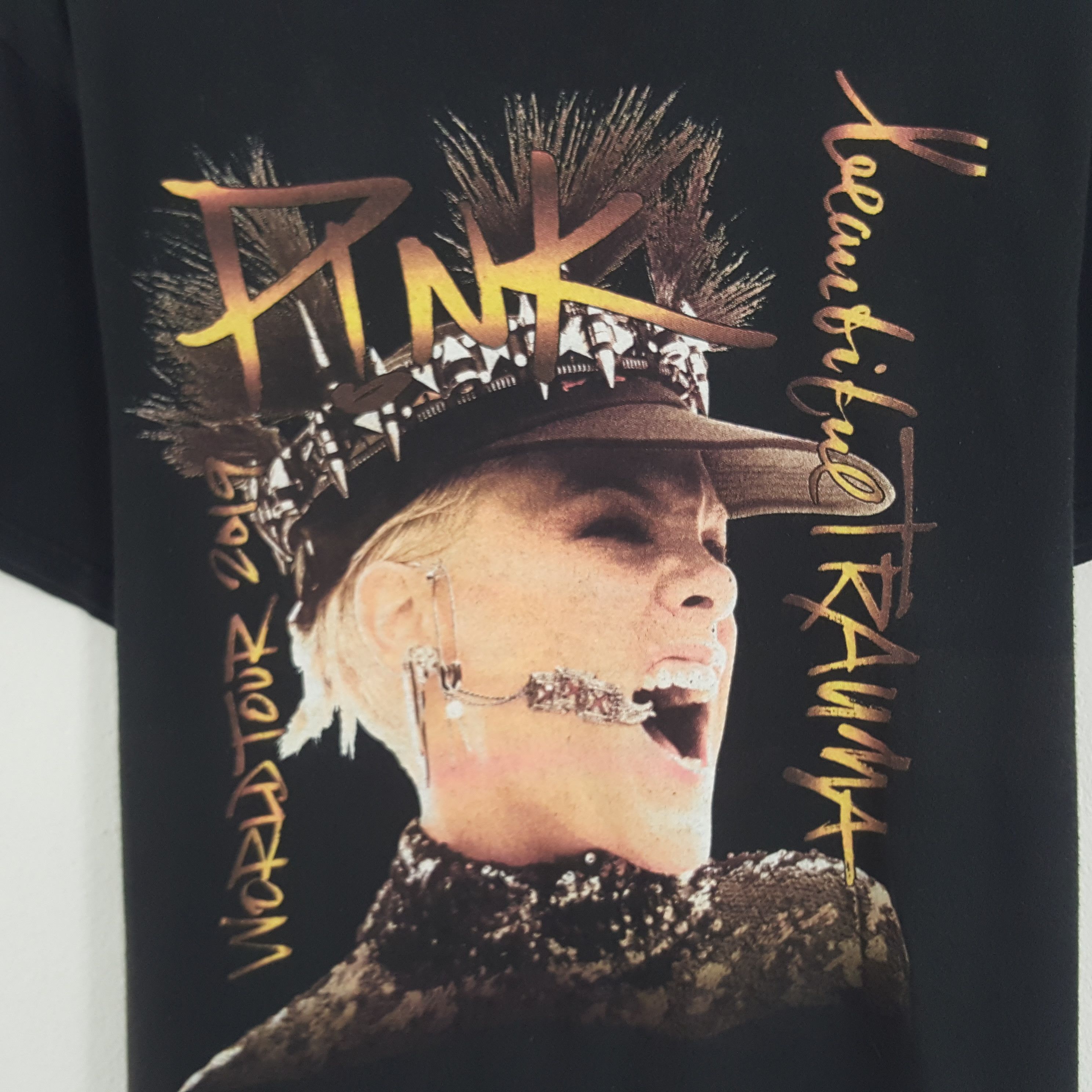 Band Tees × Vintage Vintage Pink World Tour 2019 Rock Single Tshirt Size US L / EU 52-54 / 3 - 2 Thumbnail