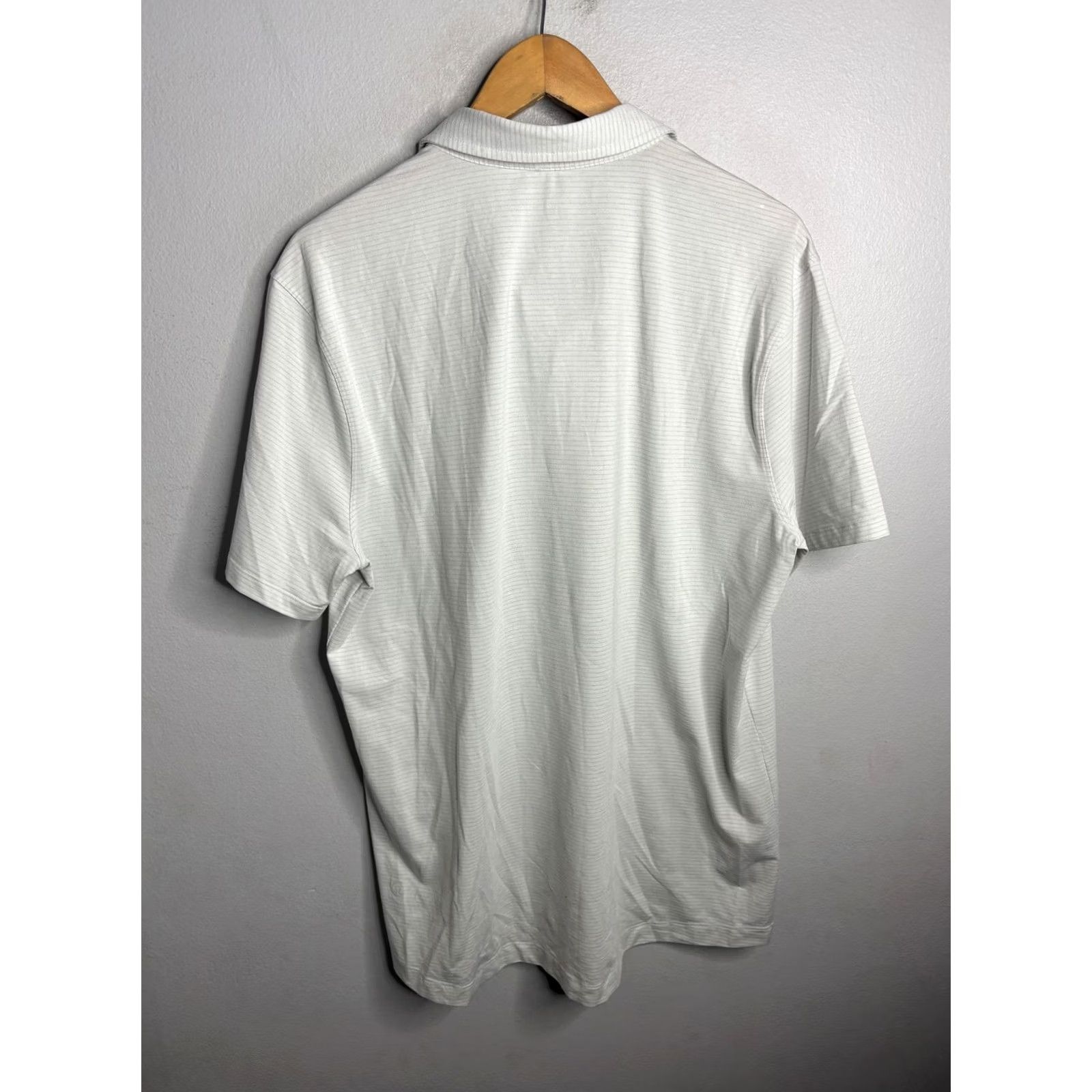 Lululemon Lululemon Polo Shirt Mens XL Light Gray Stripe Golf Athletic Performance Shirt Size US XL / EU 56 / 4 - 5 Thumbnail