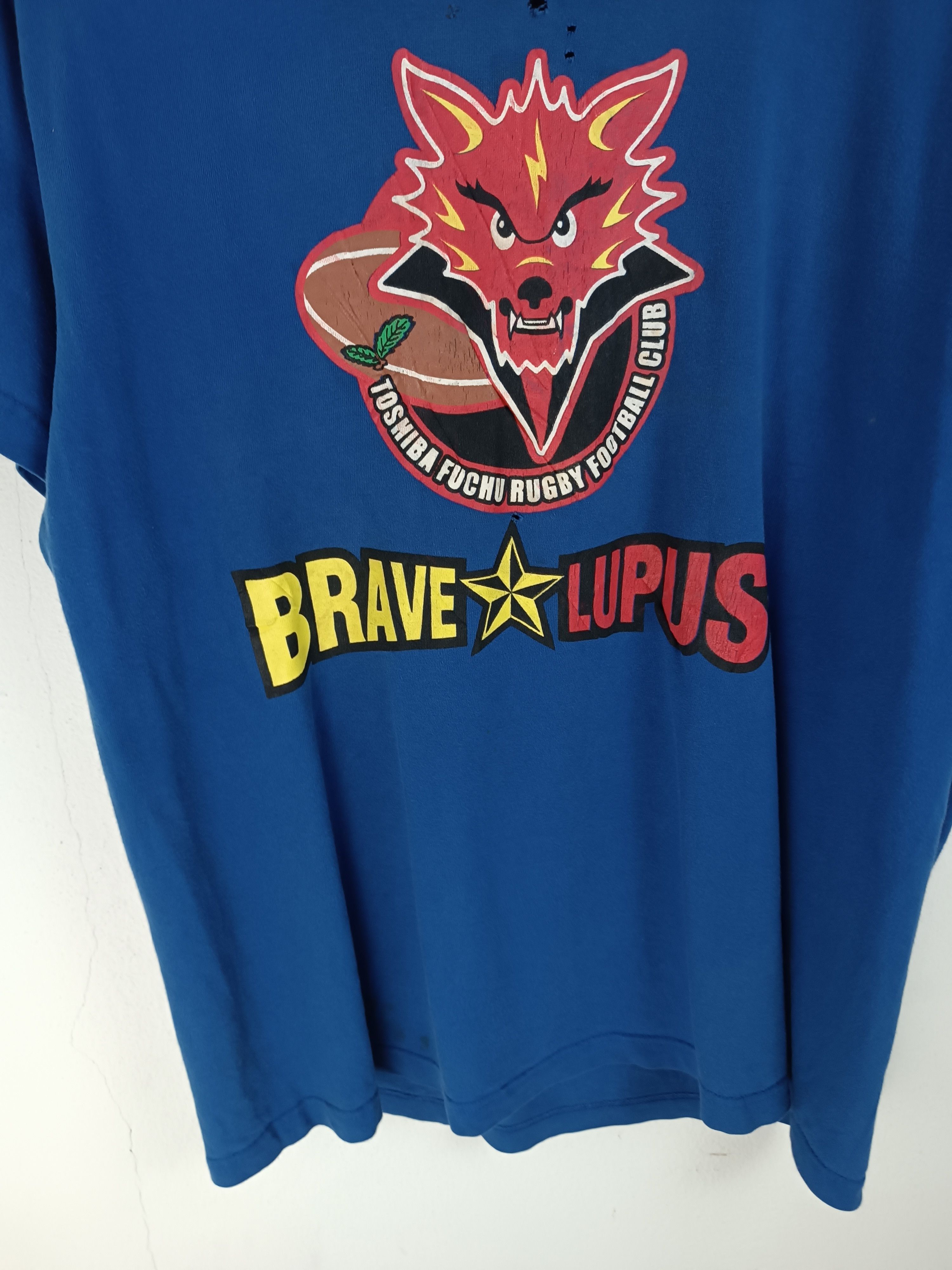 Vintage THRASHED FADED VINTAGE Y2K BRAVE LUPUS TEE RUGBY JAPAN Size US M / EU 48-50 / 2 - 6 Thumbnail
