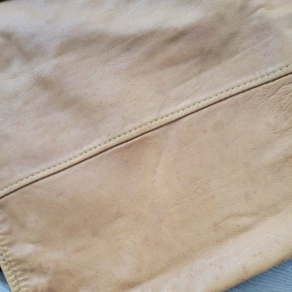 Handmade × Vintage Vintage 70s Western Boho Camel Tan Honey Leather skirt Size 27" / US 4 / IT 40 - 4 Thumbnail