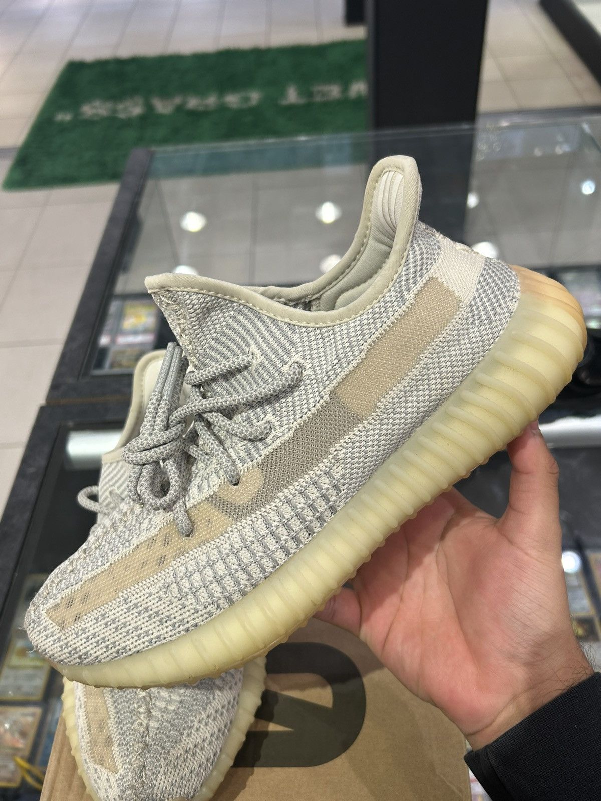 Yeezy Yeezy 350 lundmark Size US 8 / EU 41 - 2 Thumbnail